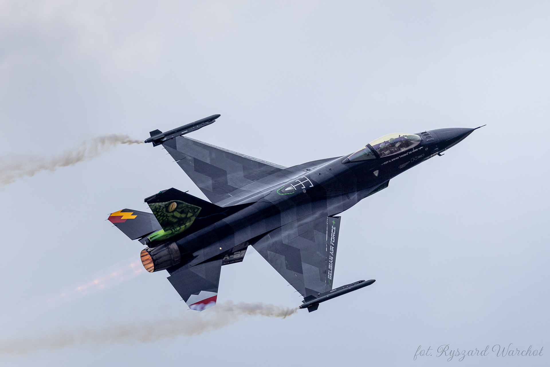 Belgian Air Force F-16 Solo Display