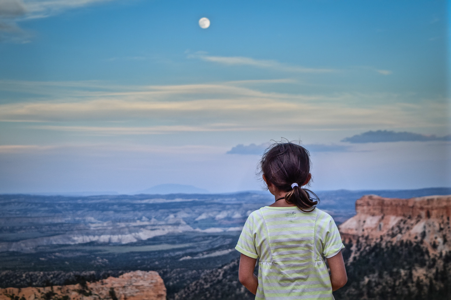 Lia And the Moon