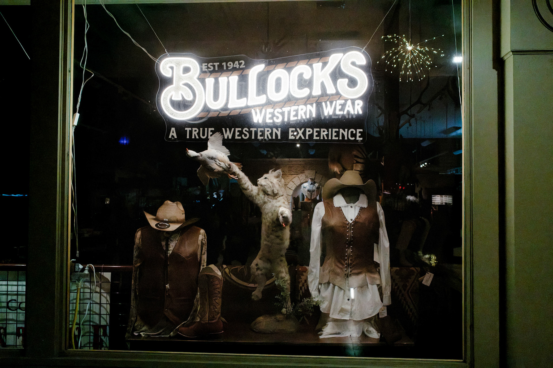 Bullock's Wesetern Wear
