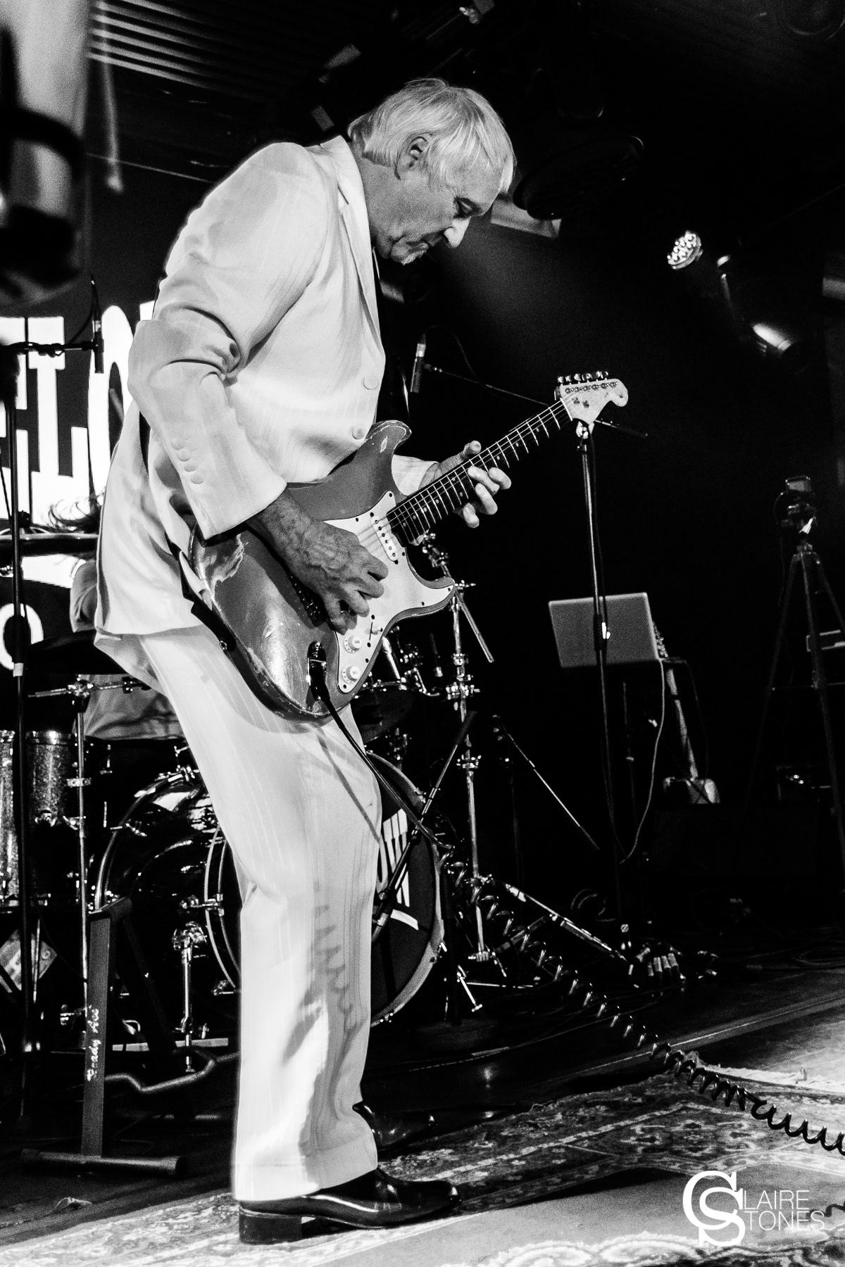 Dennis Greaves - Nine Below Zero