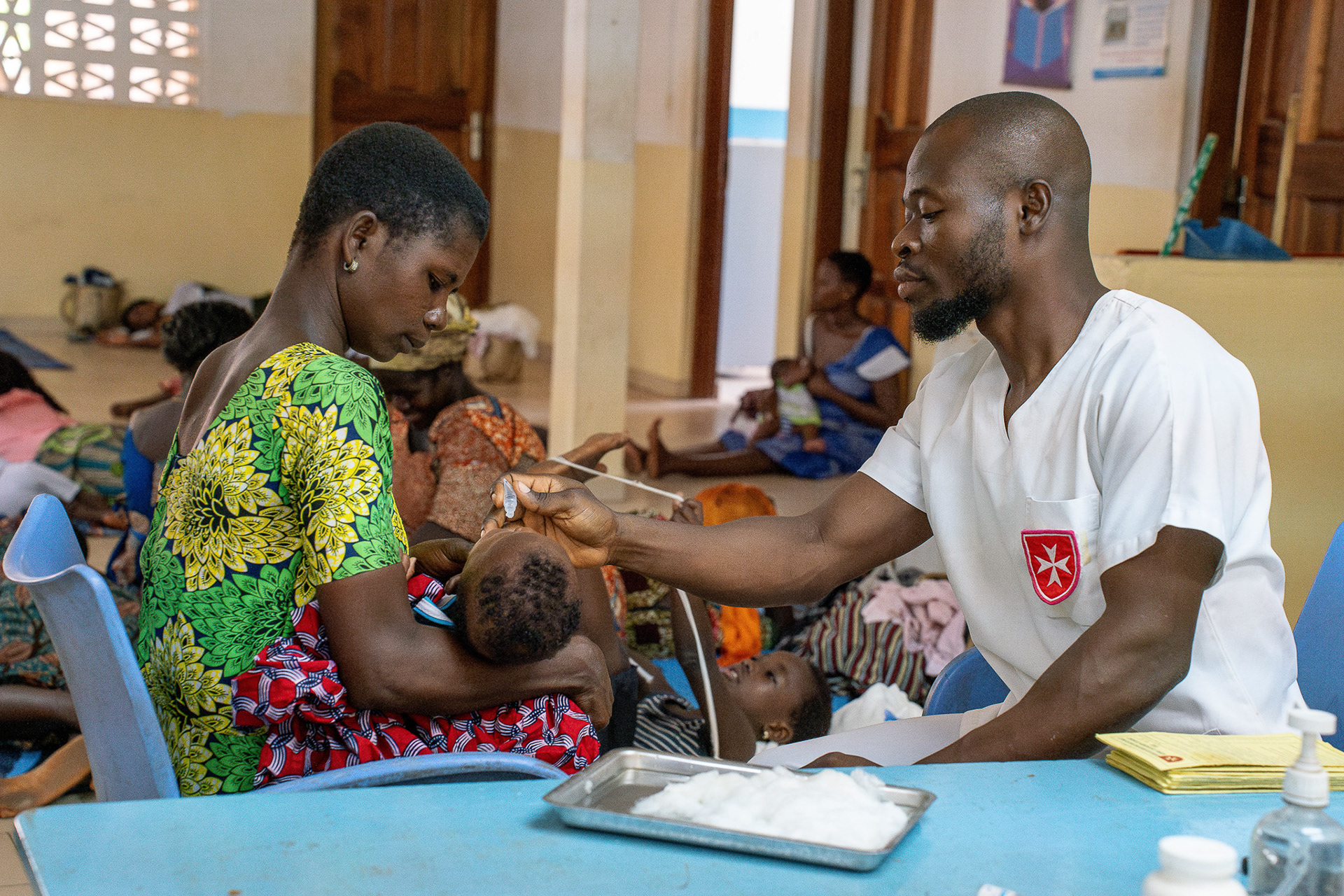 Vaccination à l'hôpital de l’Ordre de Malte à Elavagnon (Togo)