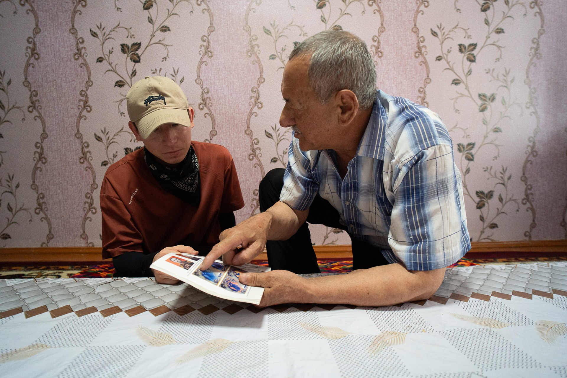 Ametov Kalbay, un ancien pêcheur, raconte les étapes de la disparition de la mer à Mansur