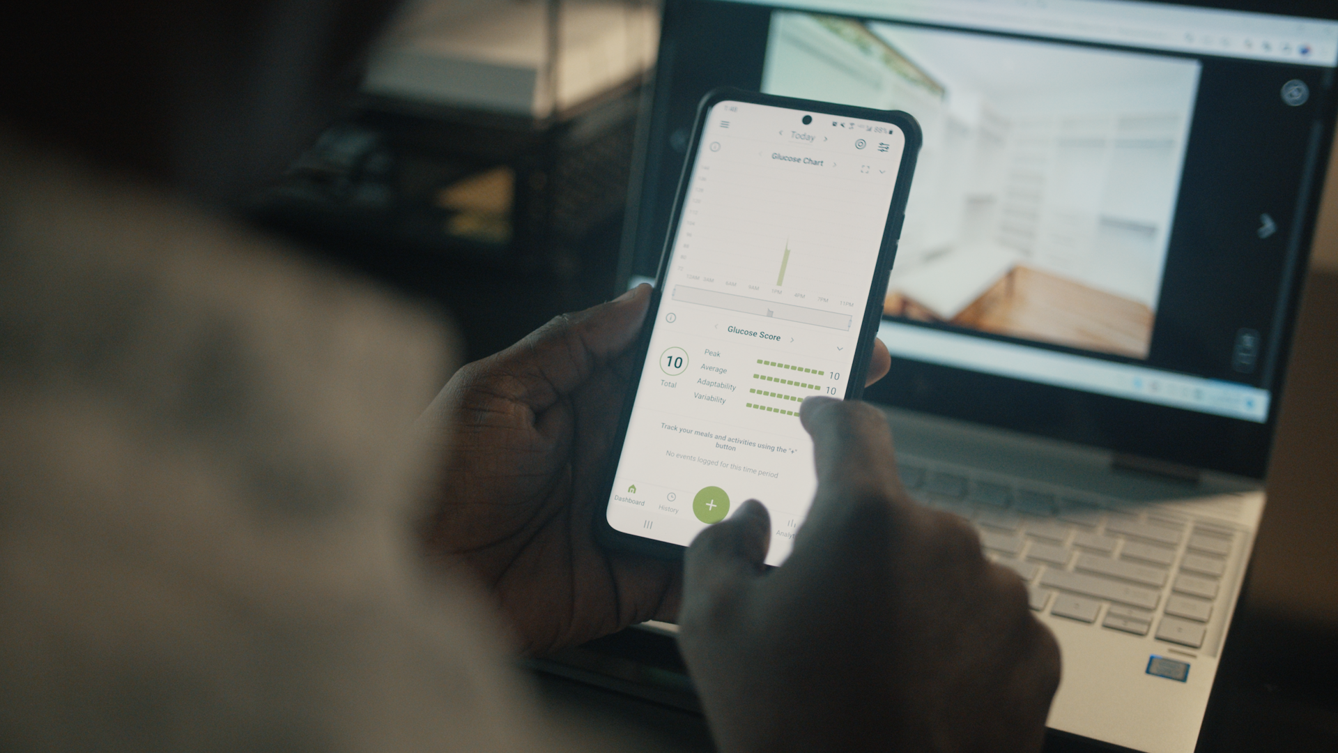 Checking Glucose levels on the Nutrisense App .