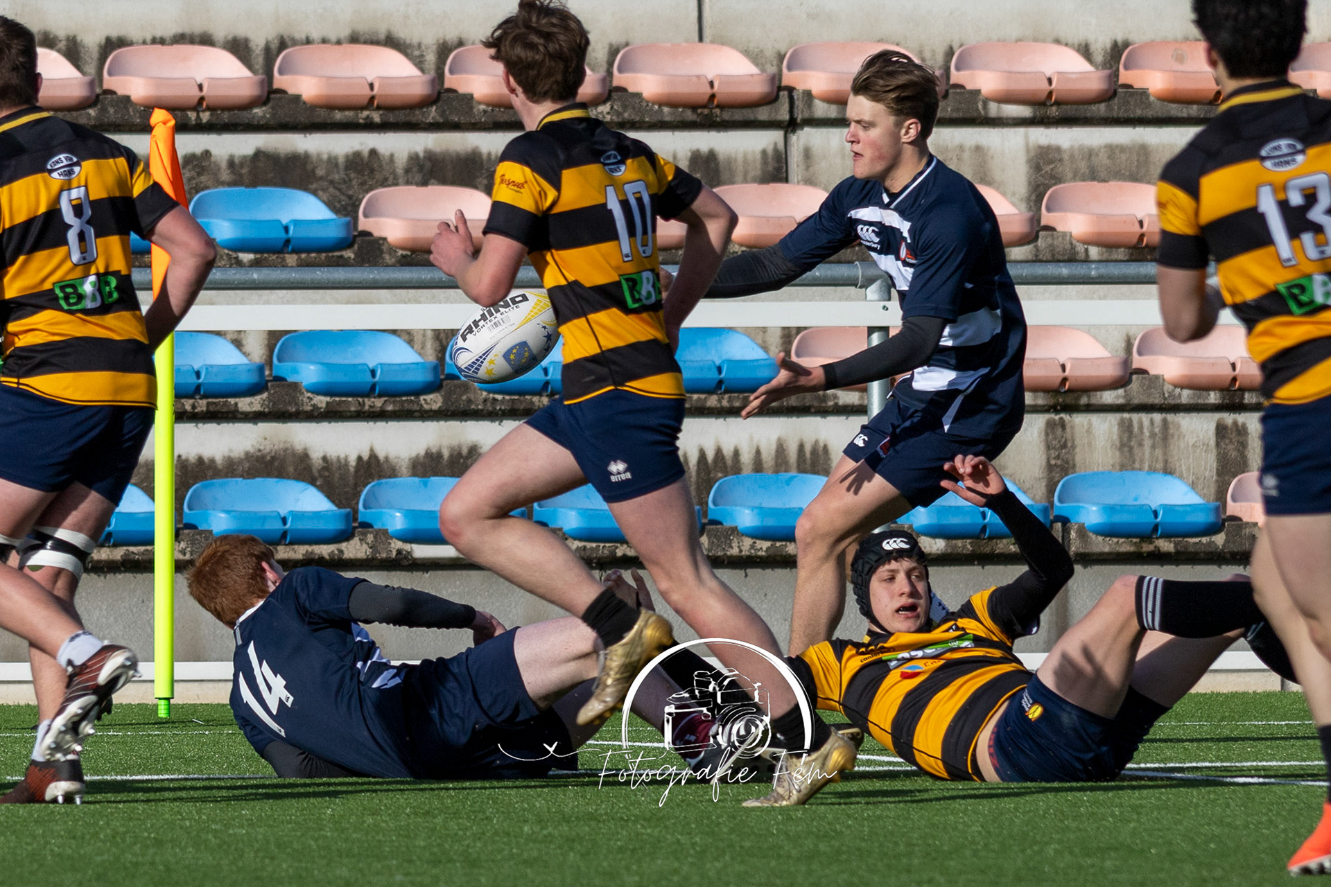 RRU1812032025-104