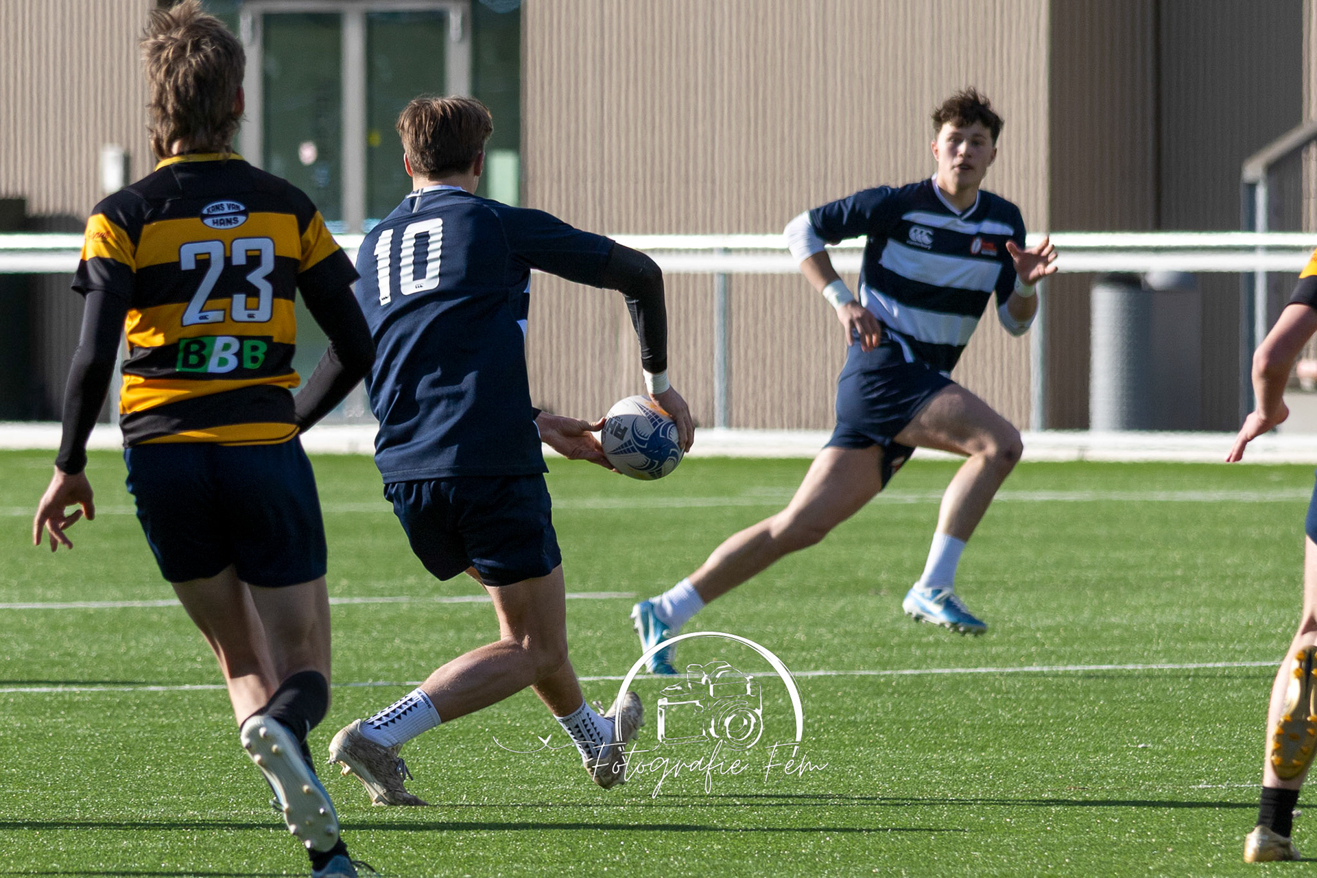 RRU1812032025-135
