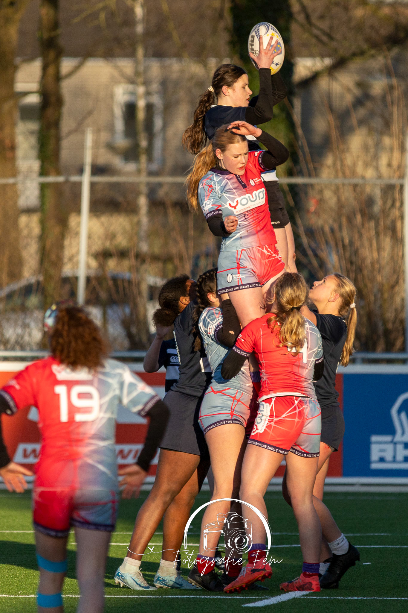 RRU1812032025-271
