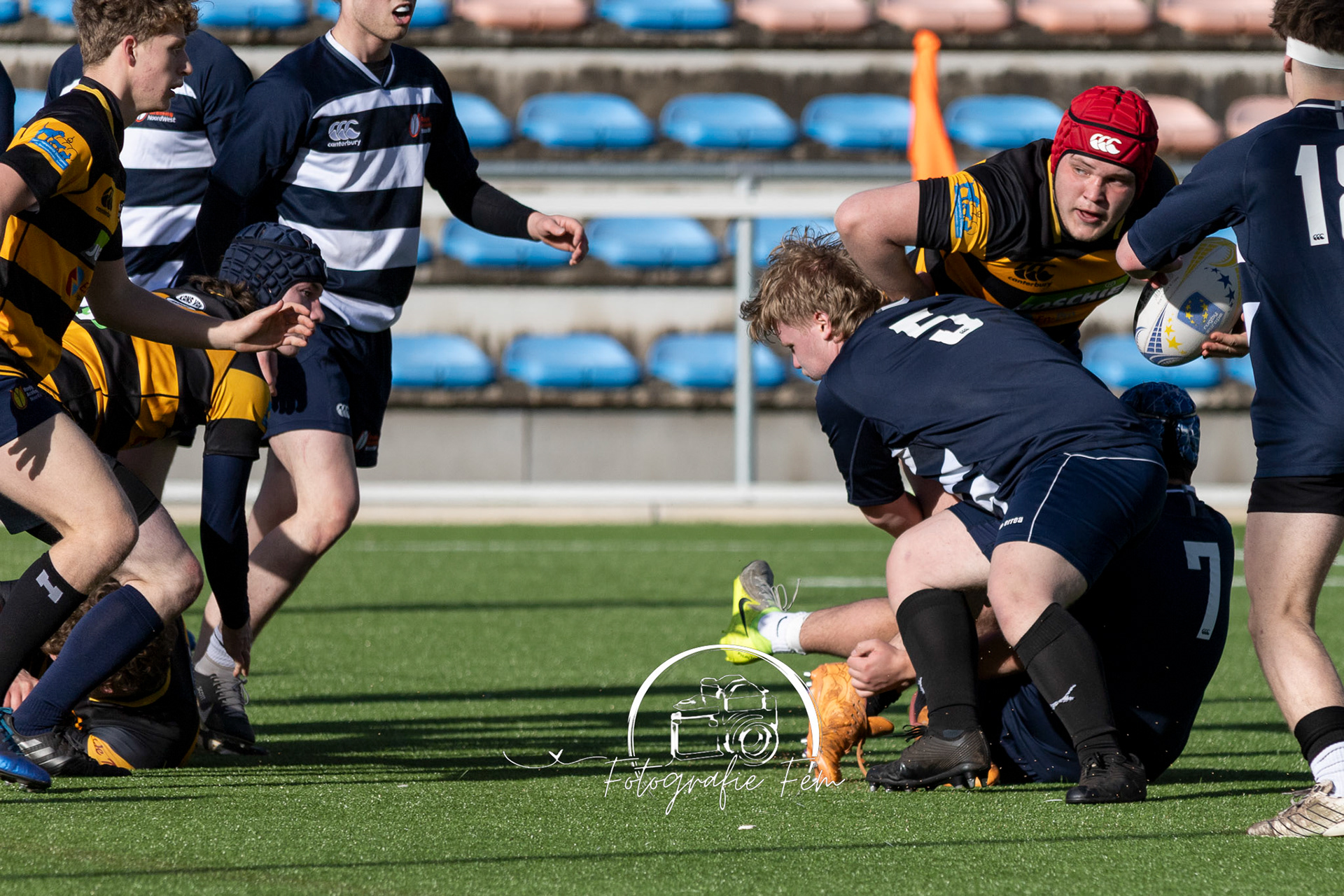 RRU1812032025-113