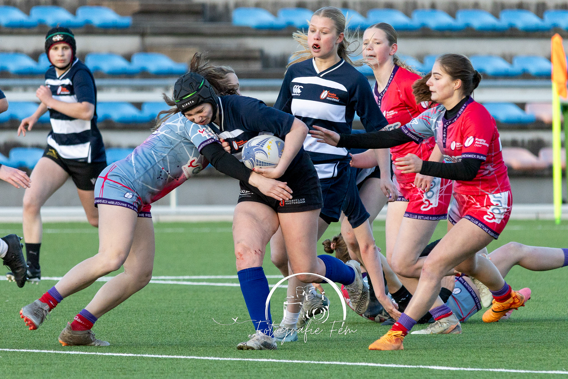 RRU1812032025-247