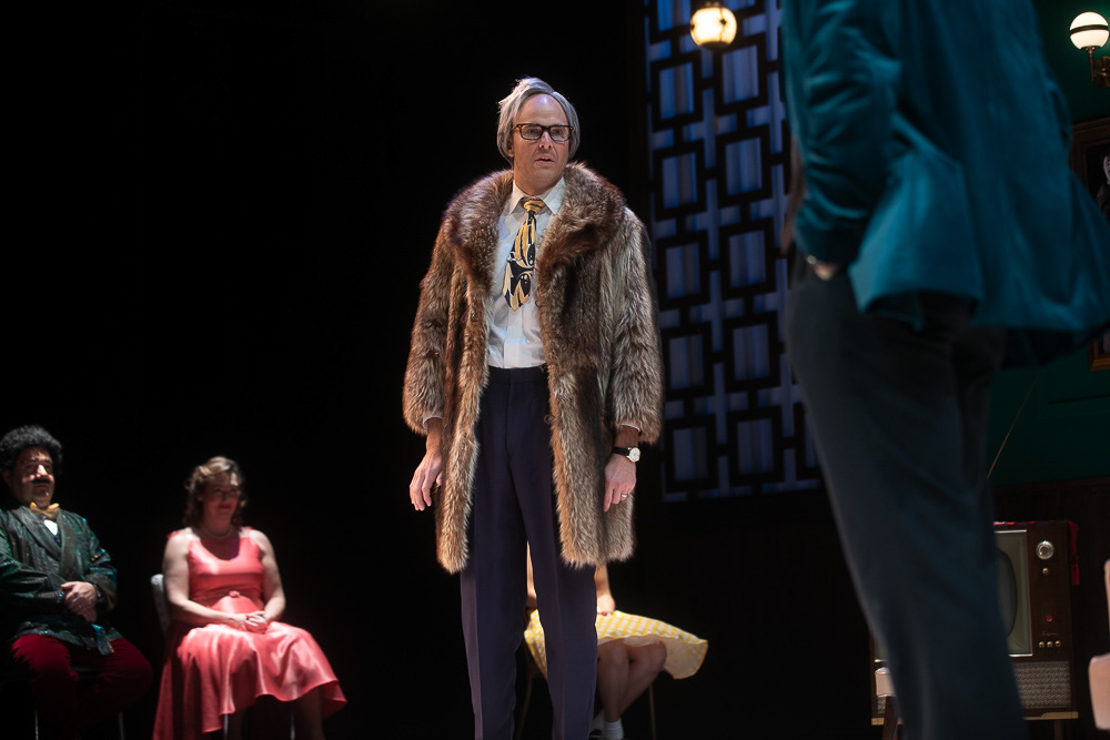 Pierre-Yves Charbonneau (Marc-Antoine Petit) Érika Gagnon (Anne-Marie Petit) Emmanuel Bédard (Louis Bujold) Olivier Normand (Hubert Lalonde) © Nicola-Frank Vachon