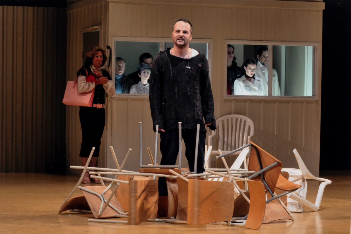 Réjean Vallée (Junie) Bertrand Alain (Amable George) Marjorie Vaillancourt (Irène) Normand Bissonnette (Portier-Béchin) Hugues Frenette (Donatien Marcassilar) Frédérick Bouffard (Croufandié) Éva Daigle (Catherine Tayet) Jean-Sébastien Ouellette (Fortunat Leszwick) © Louise Leblanc