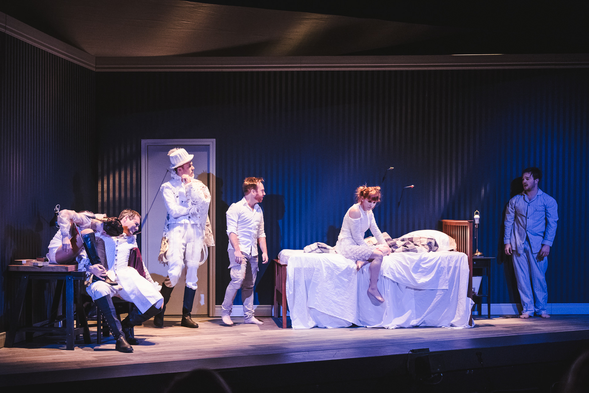Valérie Laroche (Hippolyta) Jean-Sébastien Ouellette (Thésée) Emmanuel Bédard (Égée) Jean-Michel Girouard (Démétrius) Mélissa Merlo (Hermia) André Robillard (Lysandre) © Stéphane Bourgeois