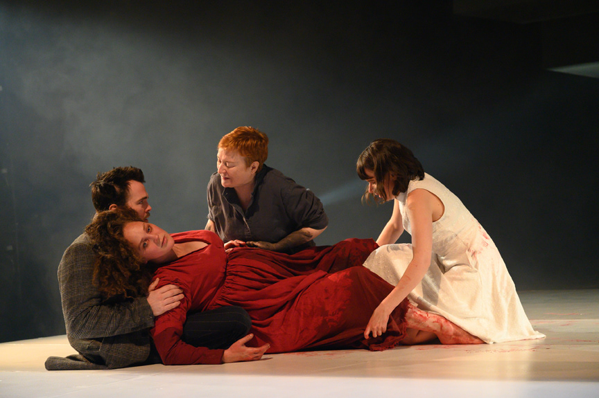 Samuel Corbeil (Valkav) Annabelle Pelletier-Legros (Esther) Lorraine Côté (Éloïse) Marianne Marceau (Edwige) © Vincent Champoux