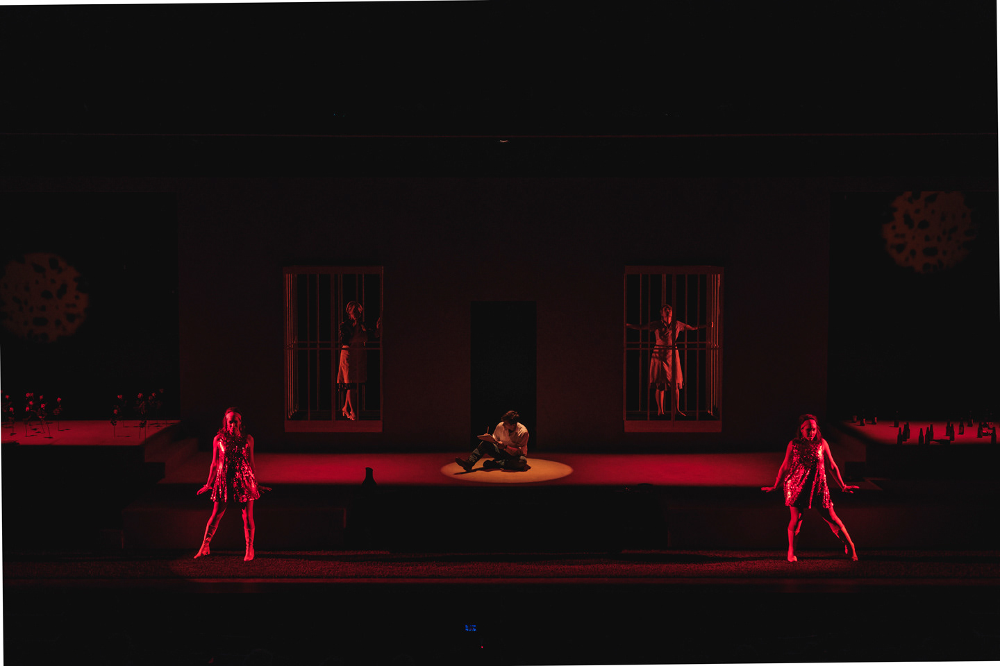 Claude Breton (Mariette 1) Nancy Bernier (Madeleine 1) Anne-Marie Olivier (Madeleine 2) Ariel Charest (Mariette 2) © Stéphane Bourgeois
