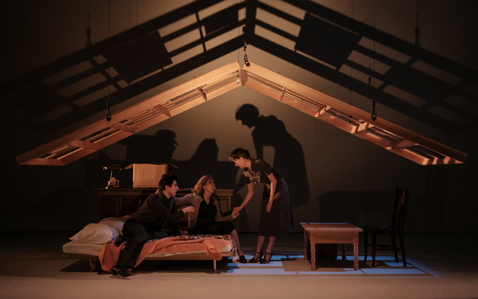 Gabriel Lemire (Jean Paul Riopelle) Audrée Southière (Françoise Riopelle) Anne-Marie Cadieux (Thérèse Renaud) © Danny Taillon