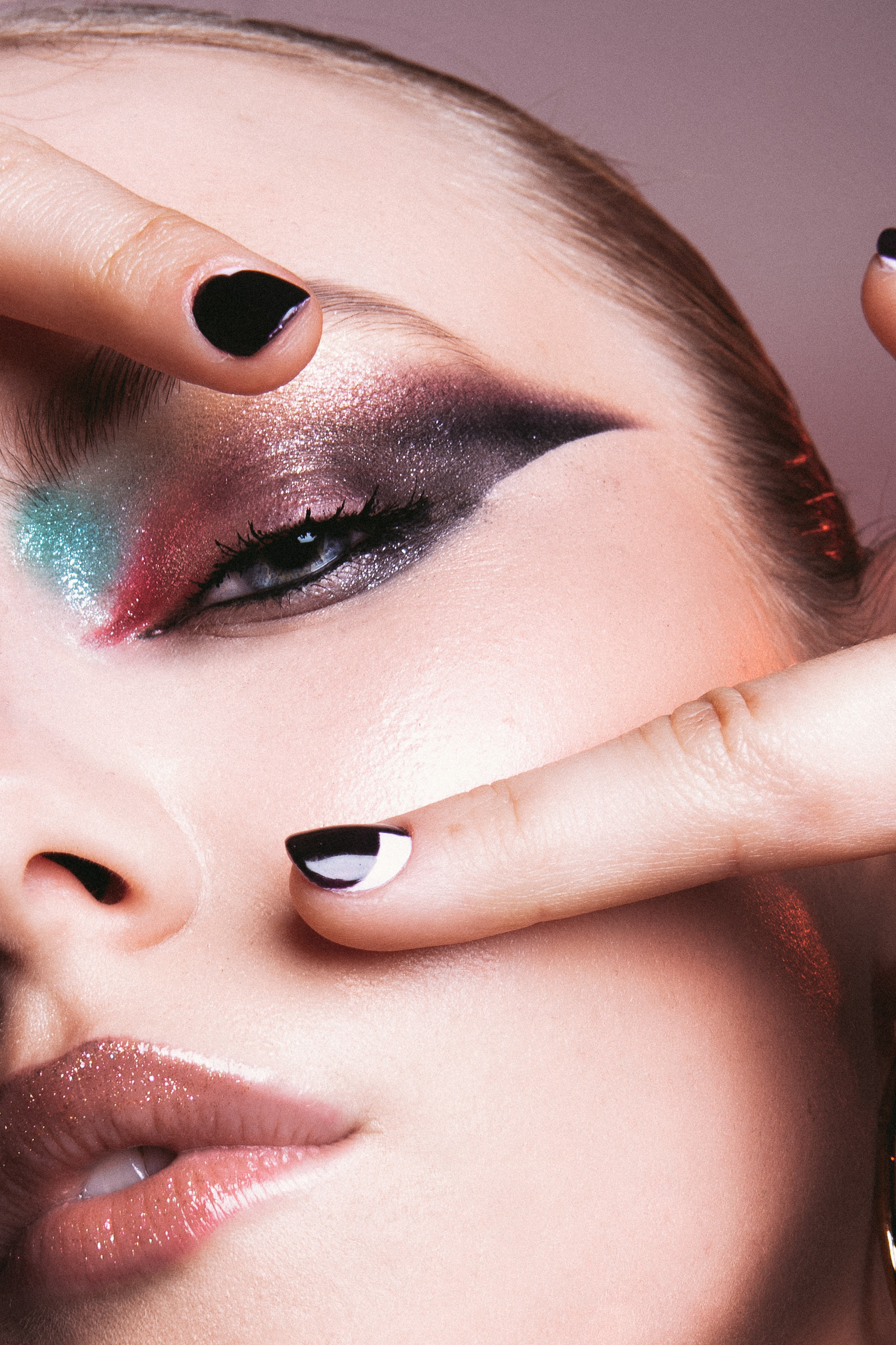 Annet X / MUAH: PHIL LA NOIRAUDE MUA