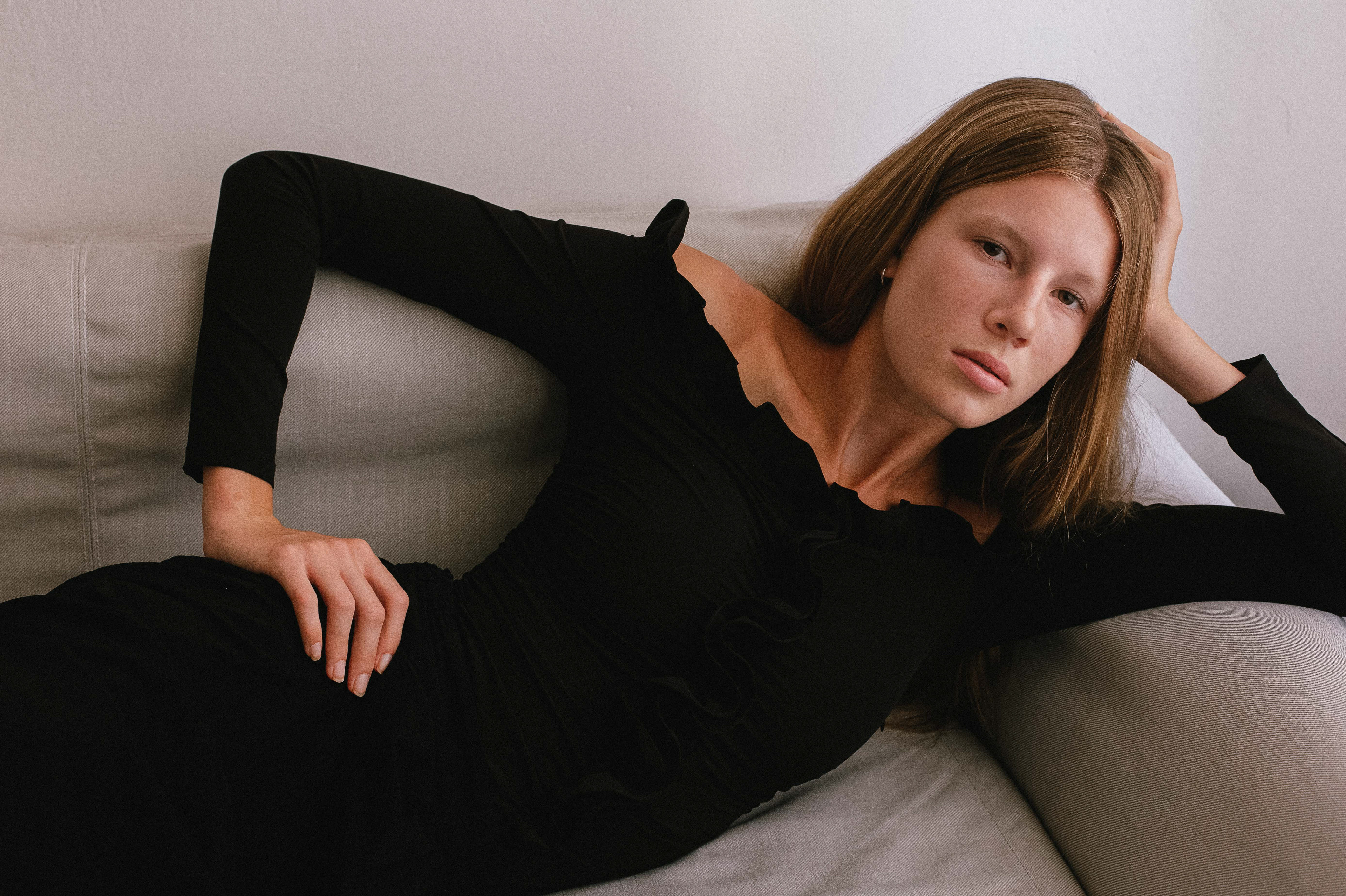 Viktoria / PURE MODEL MANAGEMENT