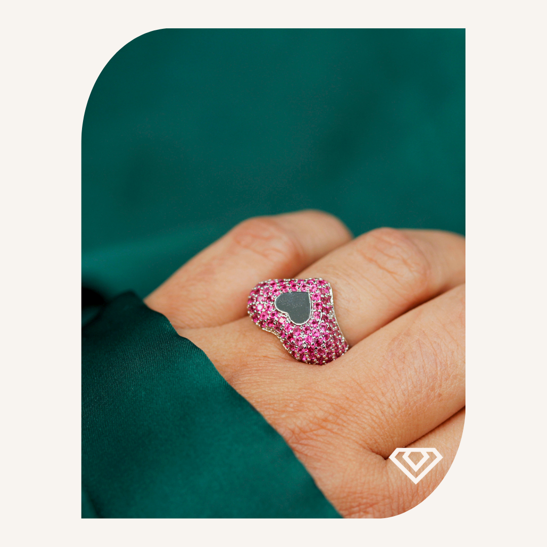 Anillo diseño corazón ajustable Oro Laminado. Brilla por 6900 crc