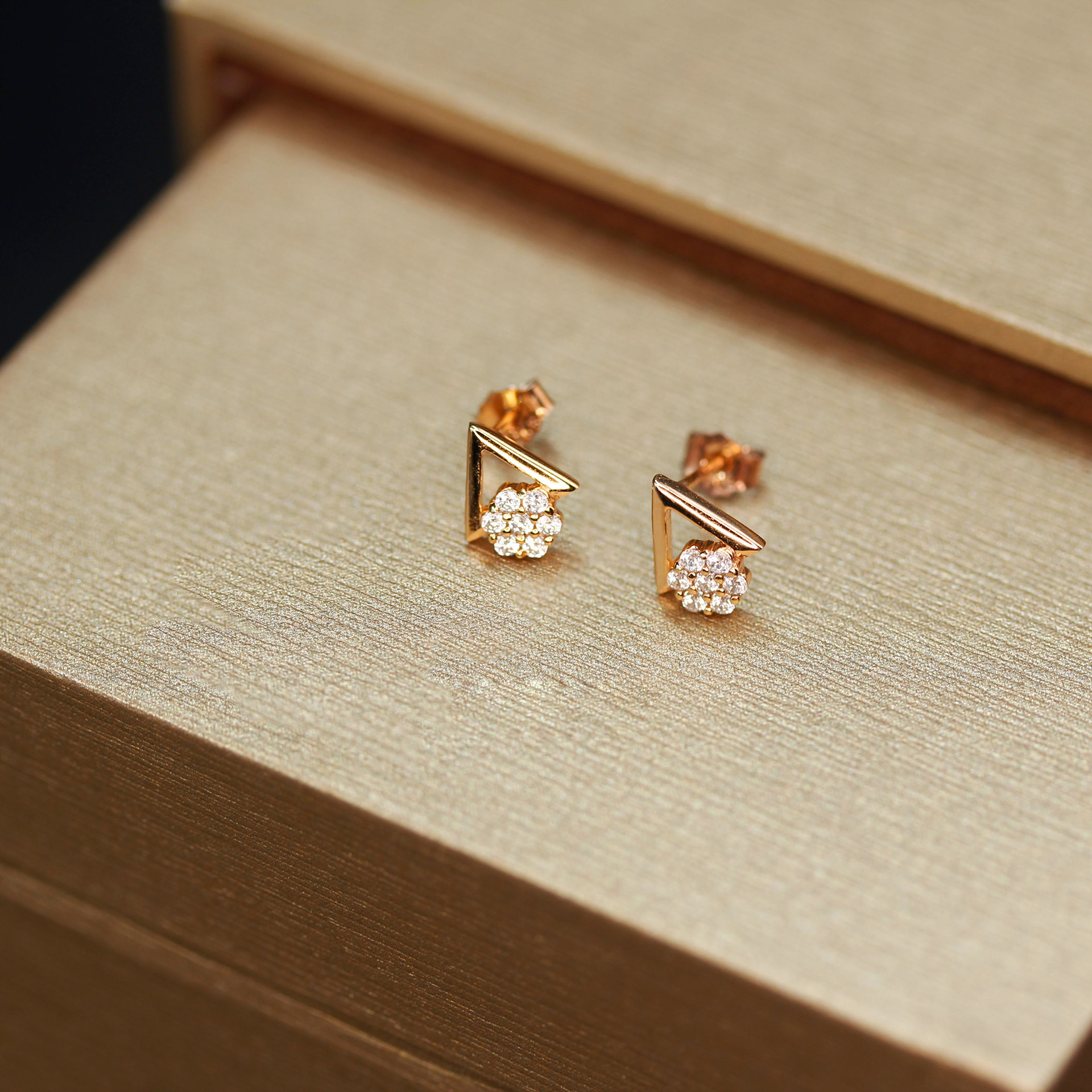 Pendientes Plata 925 Baño de Oro Rosa Precio 7000crc
