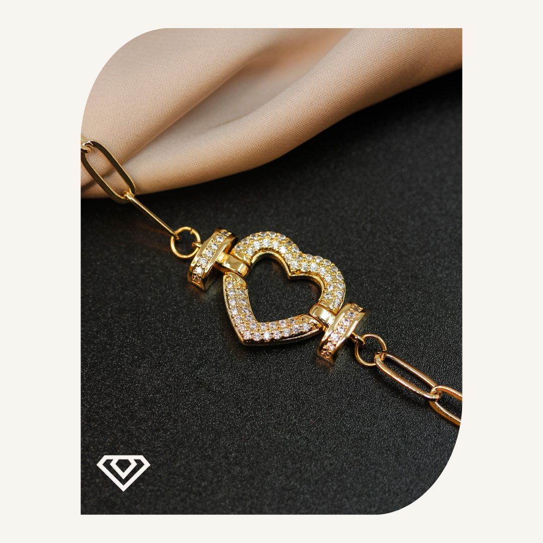 Pulsera acero entredije corazón, destellos blancos. Brilla por: 10900 crc