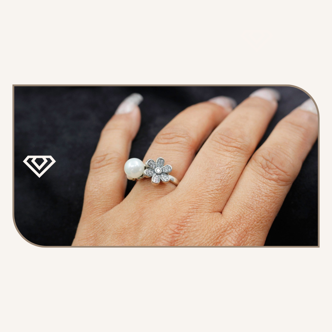 Anillo plata 925, perla y rosita micropavé. Disponible talla 7. Brilla por: 20000 crc