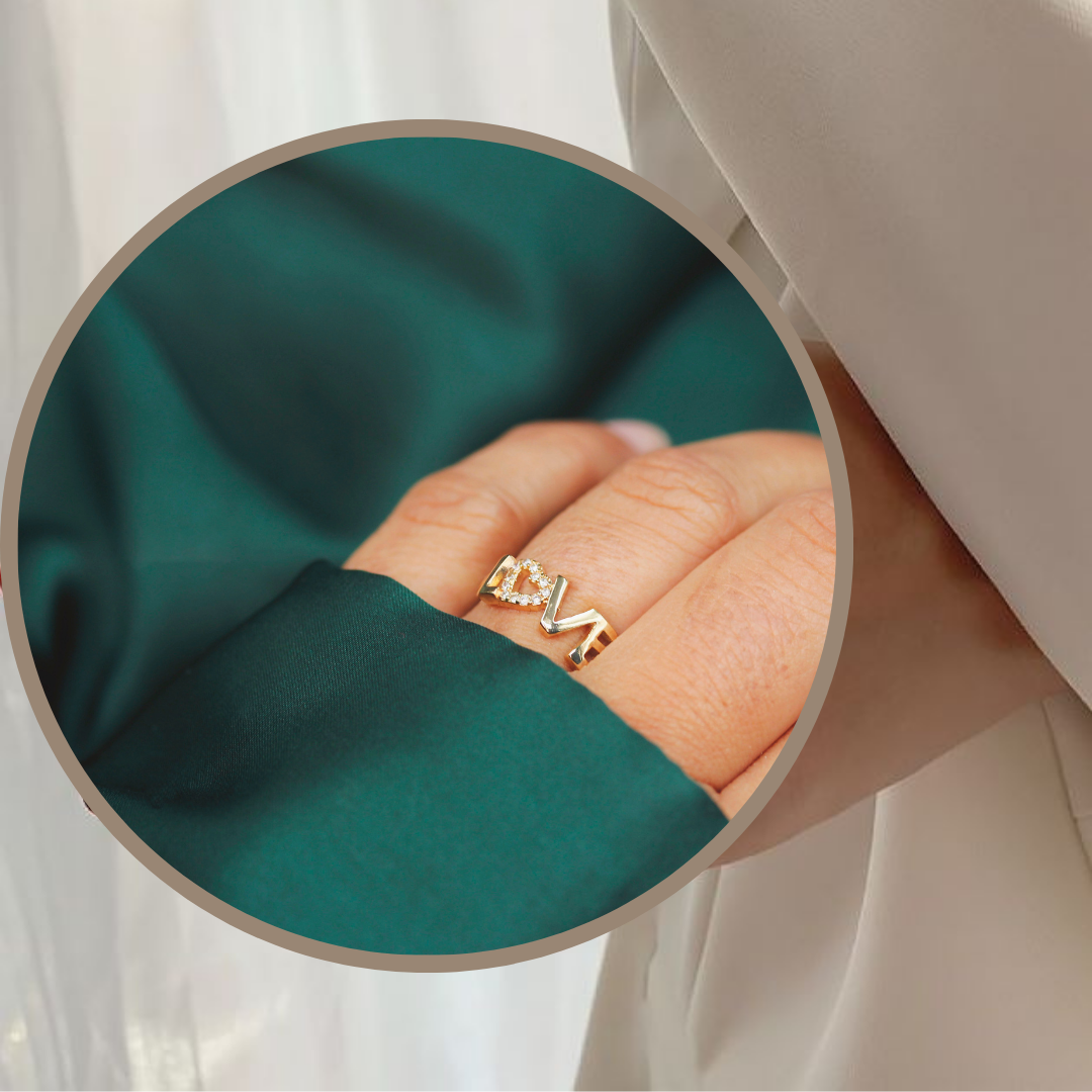 Anillo Love Oro Laminado Talla 6 & 7 Precio 8900crc