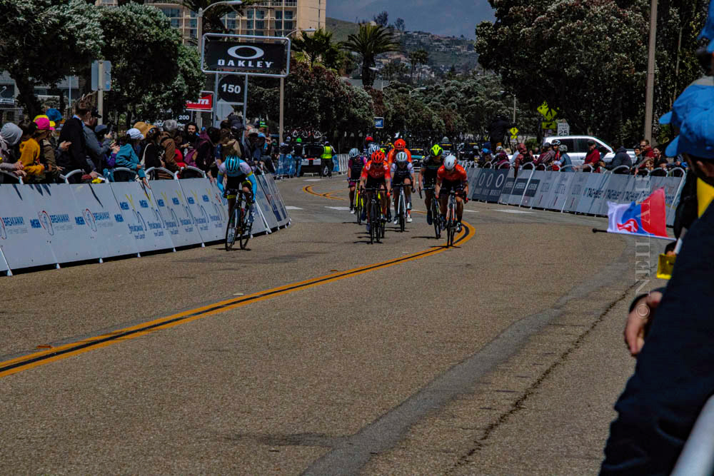 Tour of California- The peloton charge toward the finish-  Stage M5, Ventura