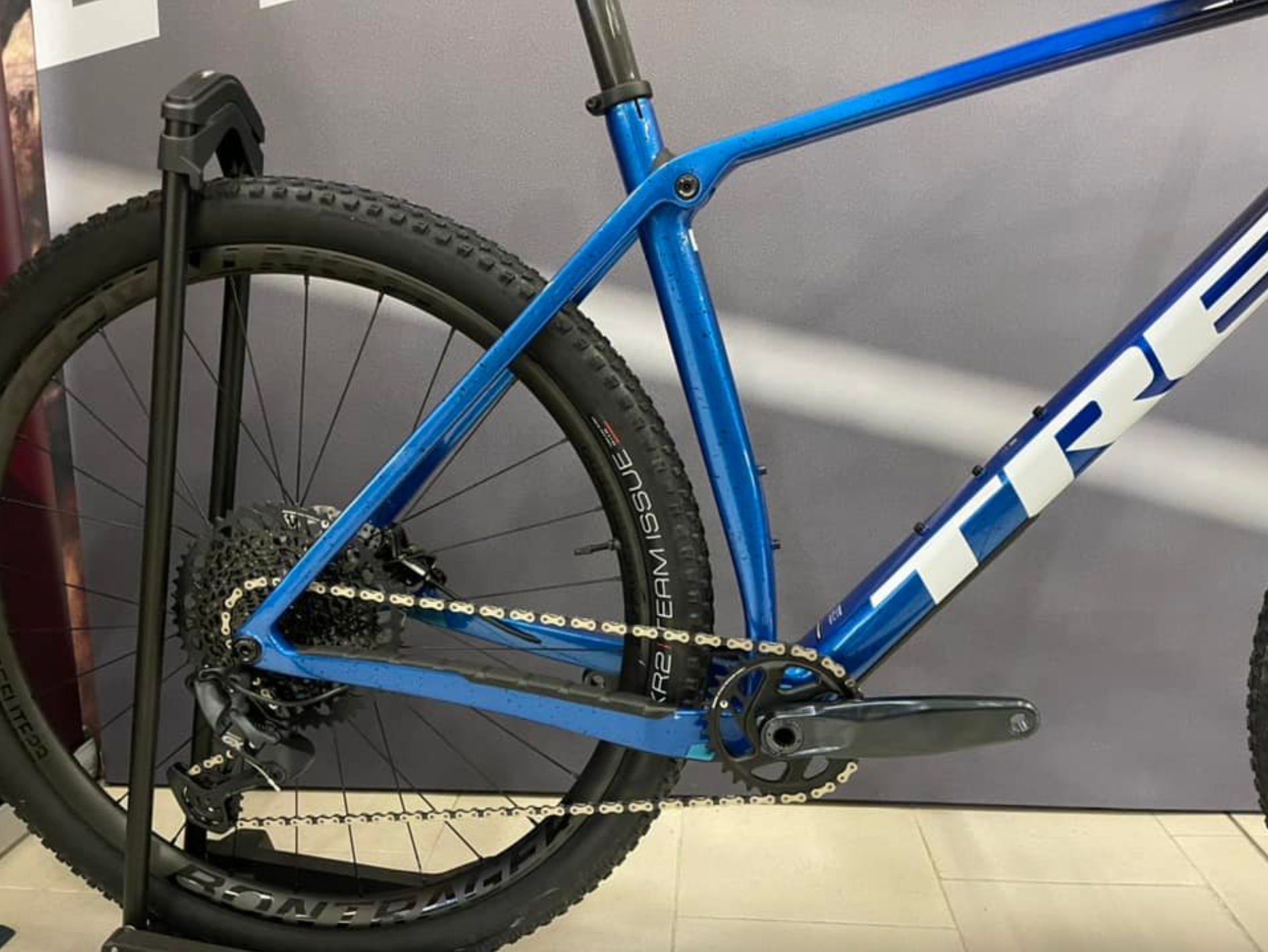 Nuova Trek Procaliber 9.7, blu