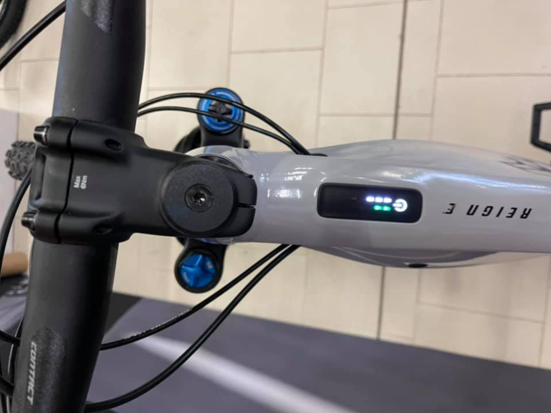 Nuova Giant Reign Pro E + 1 2022