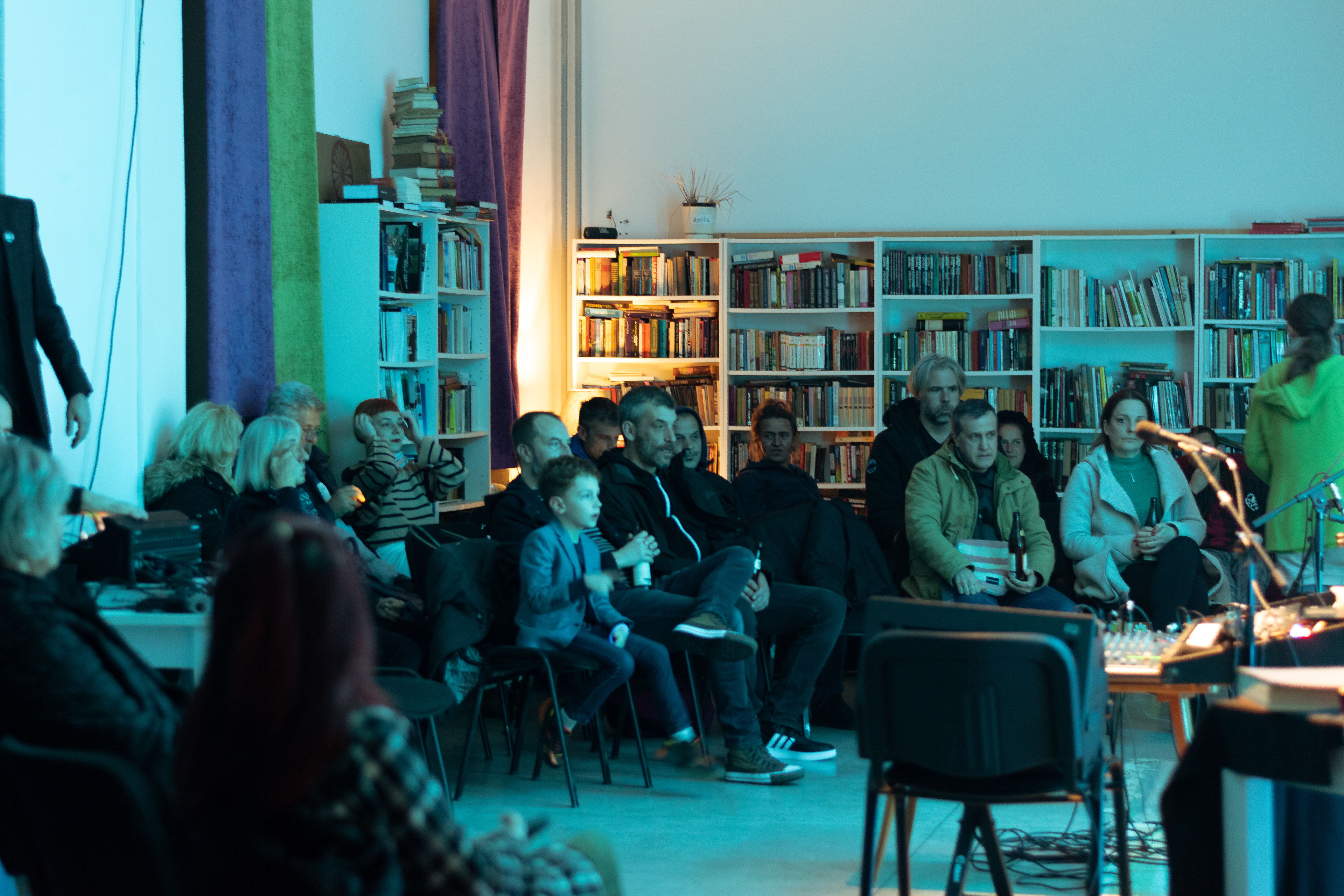 Experimental music audience