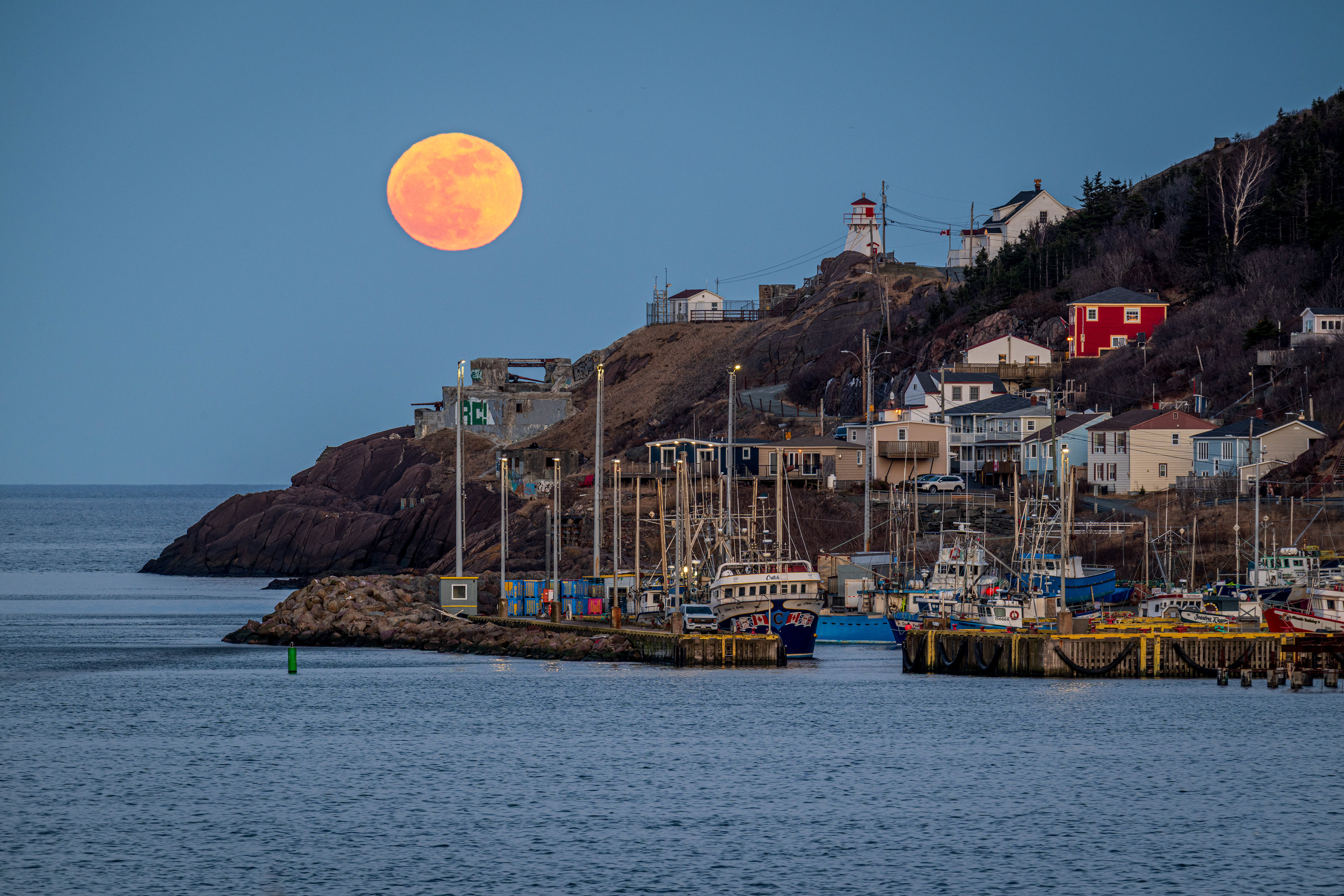 Moon Rise, Fort Amherst
