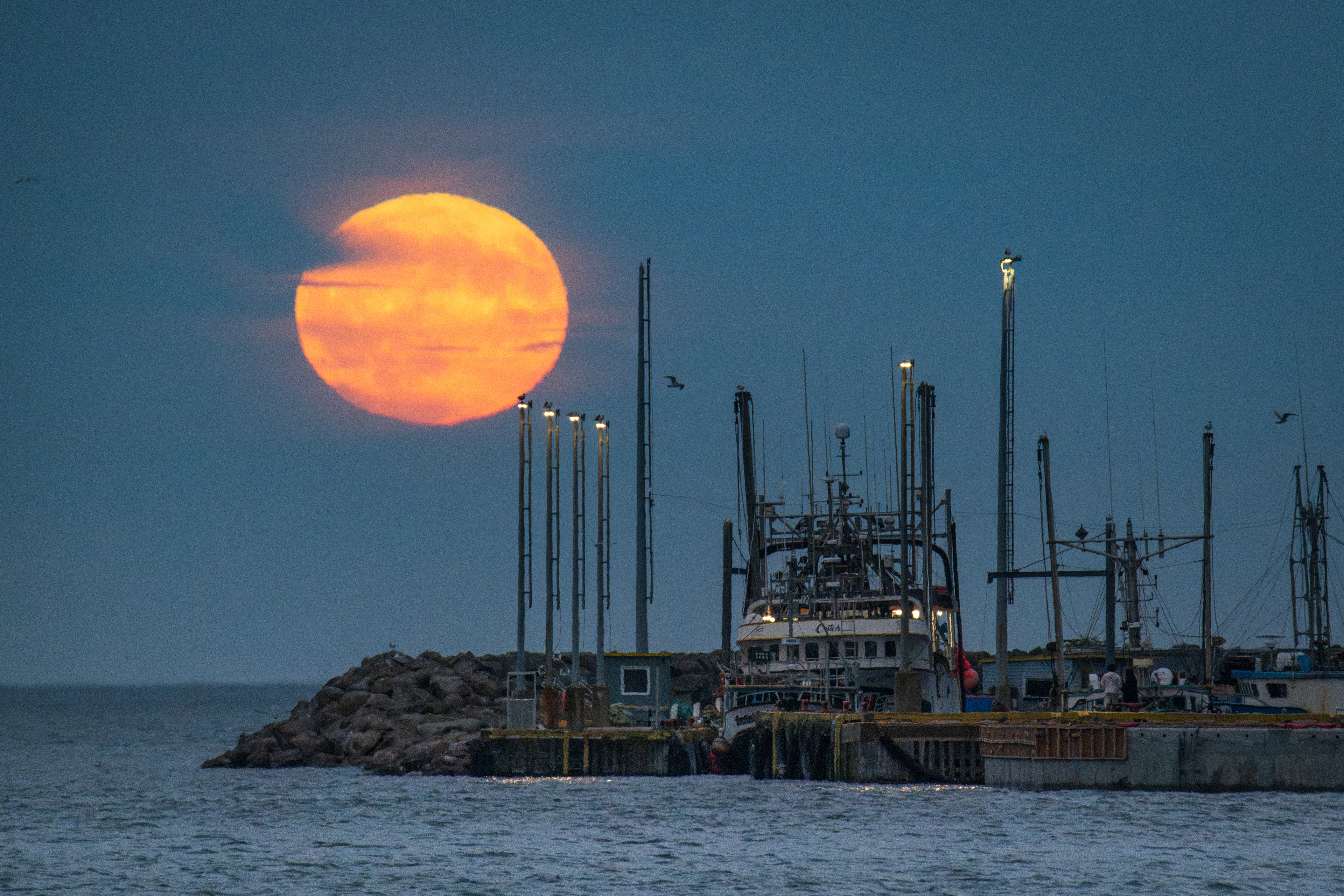 Moon Rise in The Narrows