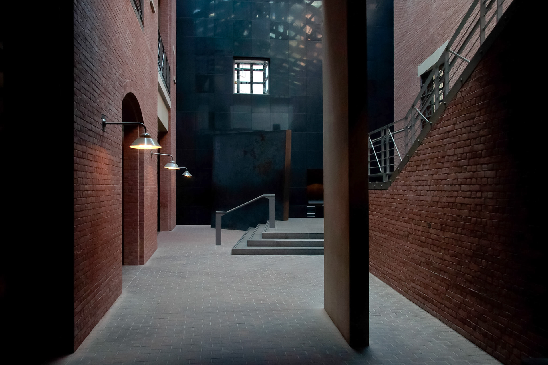 Nikon D90, 18-200mm f/3.5-5.6 at 18mm 1/3 sec f/8 ISO 800