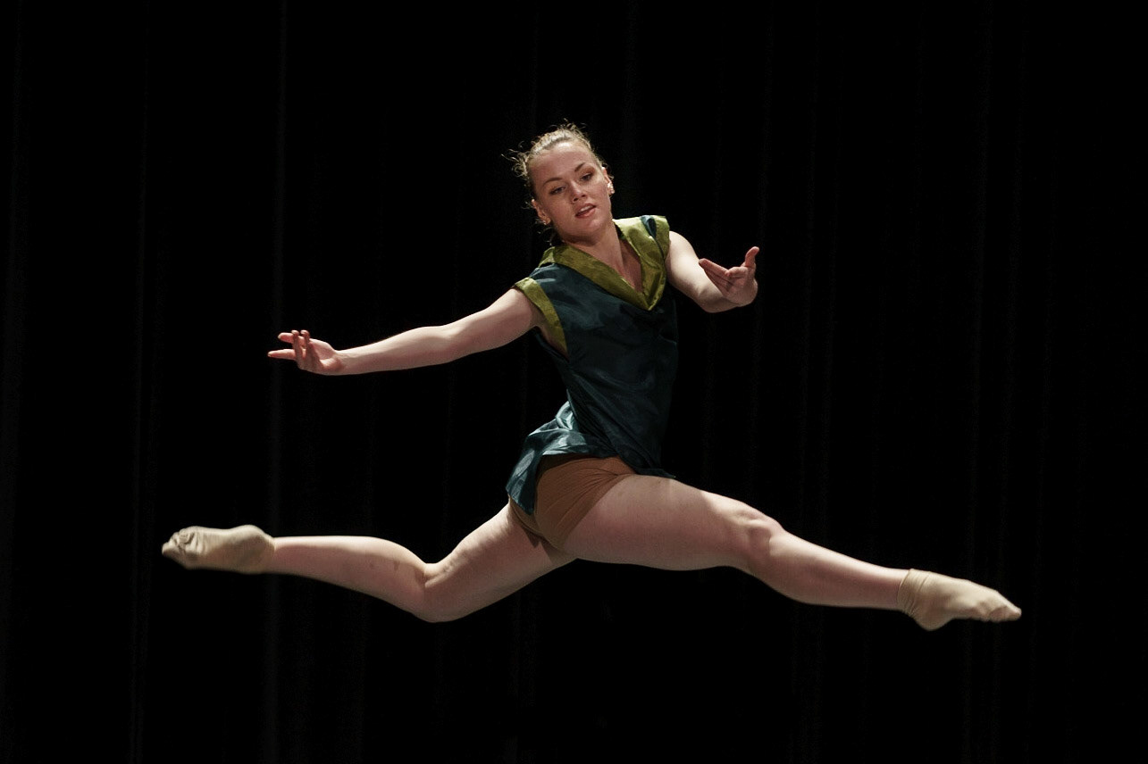 Dominican BFA 9-17 - 2044