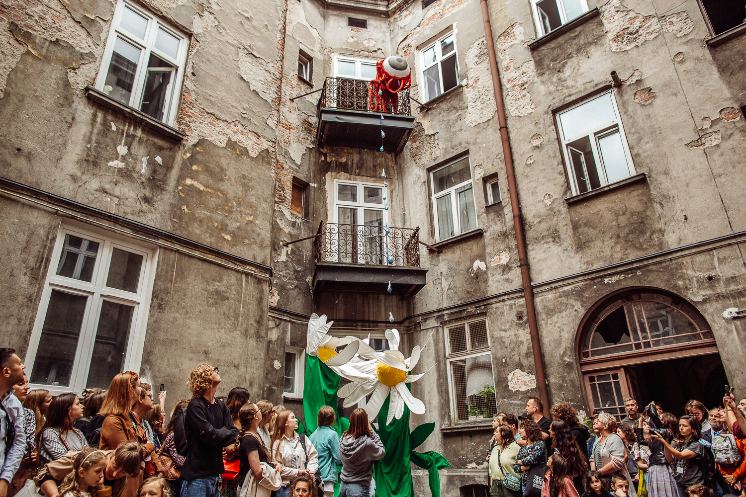 Performance uliczny - Stefanie Oberhoff i Snuff Puppets, 31st Jewish Culture Festival in Krakow 2022