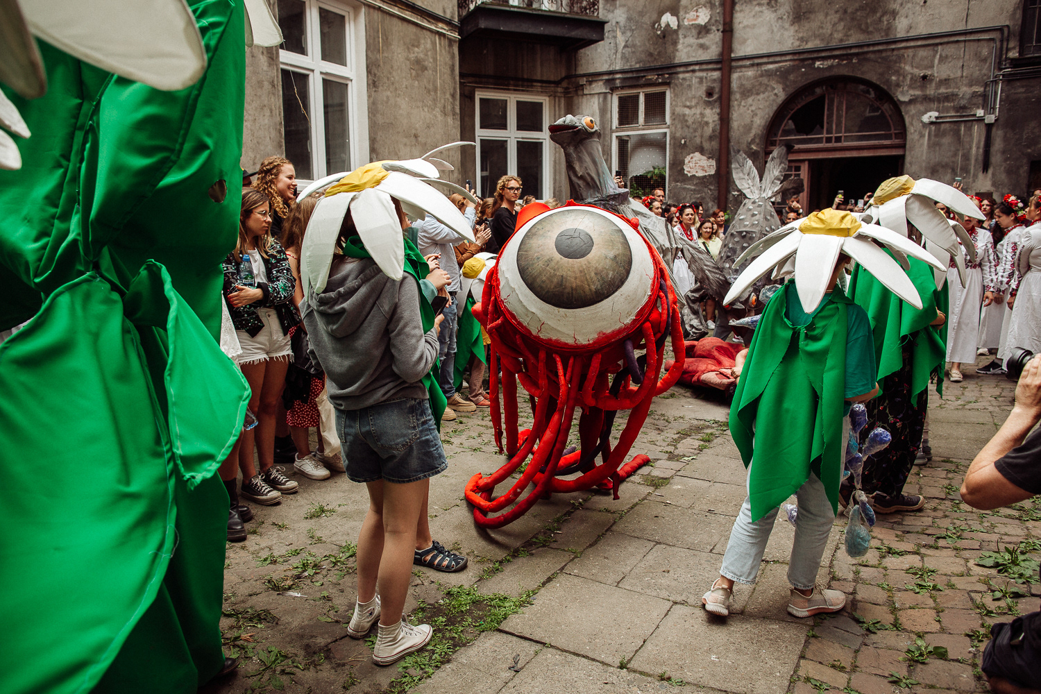 Performance uliczny - Stefanie Oberhoff i Snuff Puppets, 31st Jewish Culture Festival in Krakow 2022