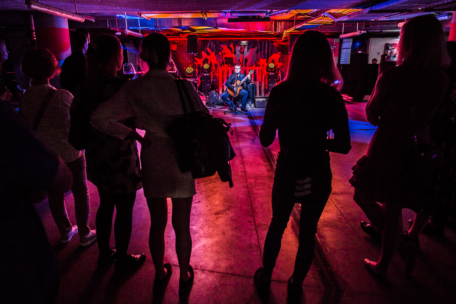 Firmowa impreza integracyjna w stylu berlińskiego undergroundu, Łódź.