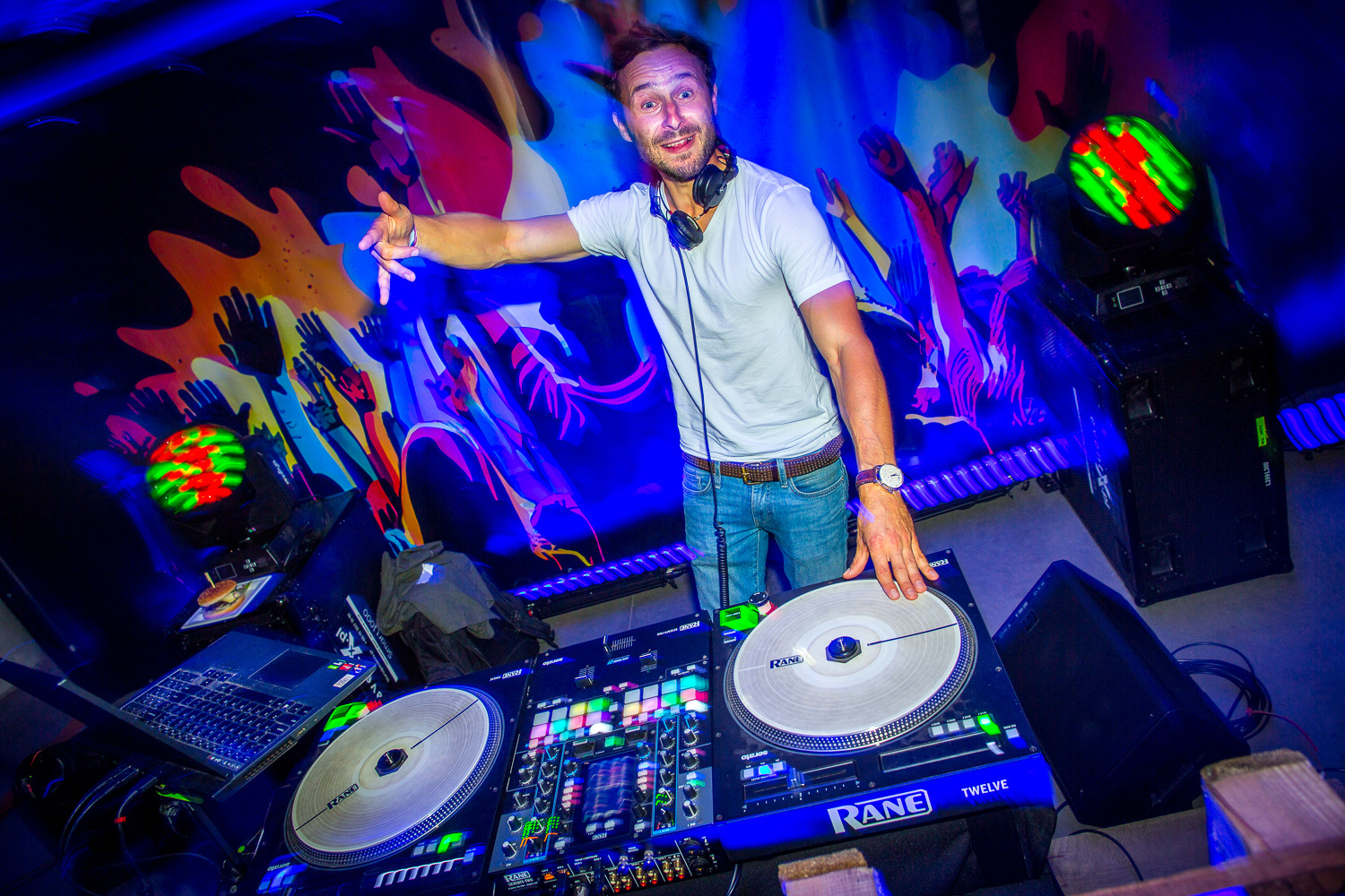 Firmowa impreza integracyjna w stylu berlińskiego undergroundu, Łódź.