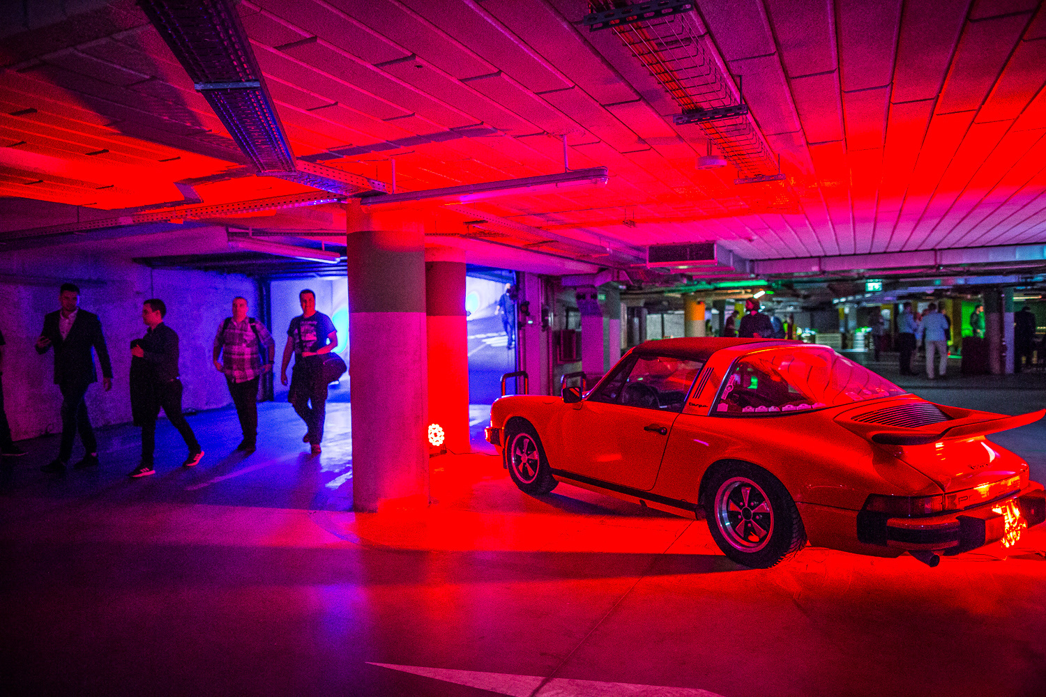 Firmowa impreza integracyjna w stylu berlińskiego undergroundu, Łódź.