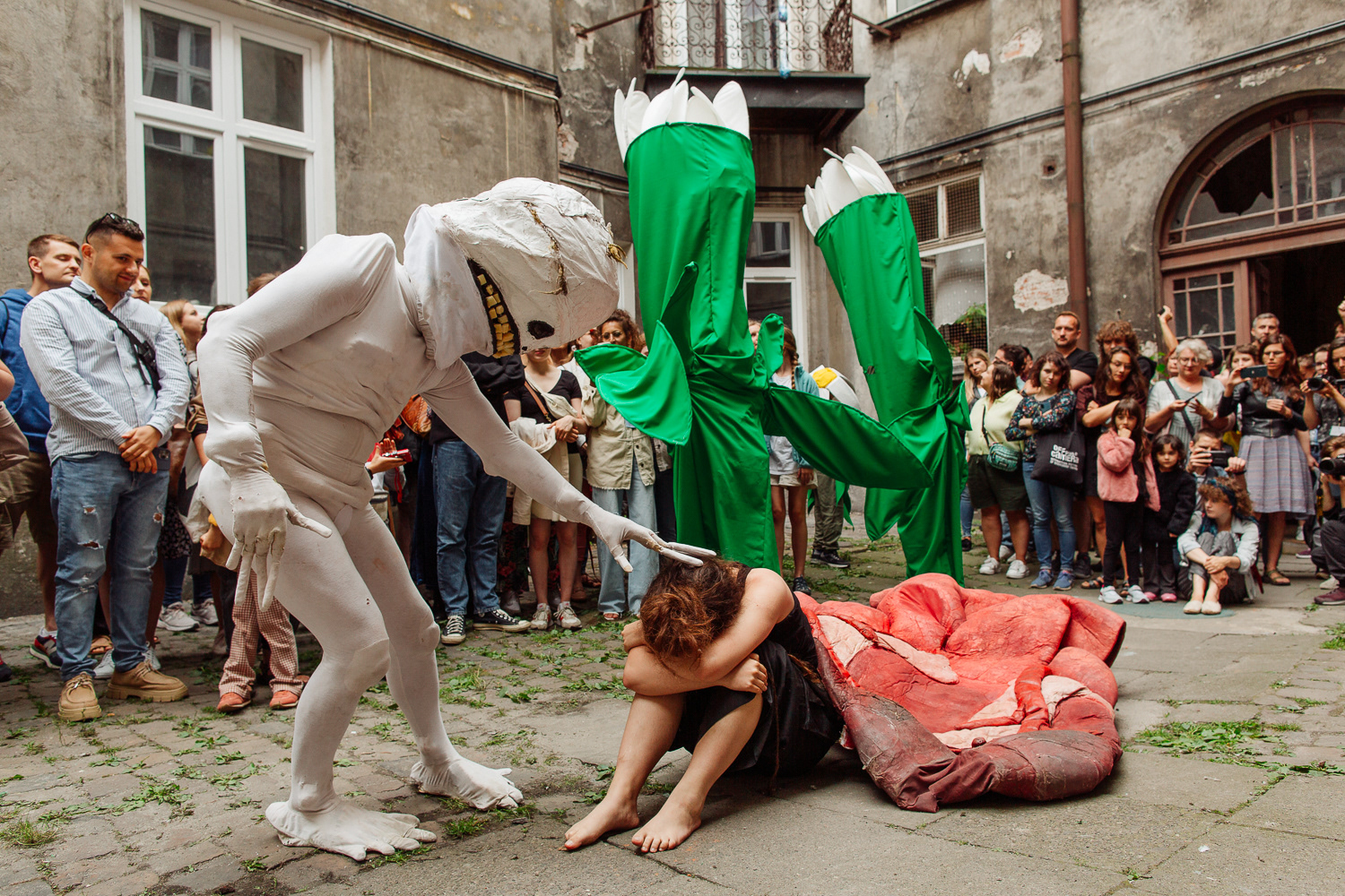 Performance uliczny - Stefanie Oberhoff i Snuff Puppets, 31st Jewish Culture Festival in Krakow 2022