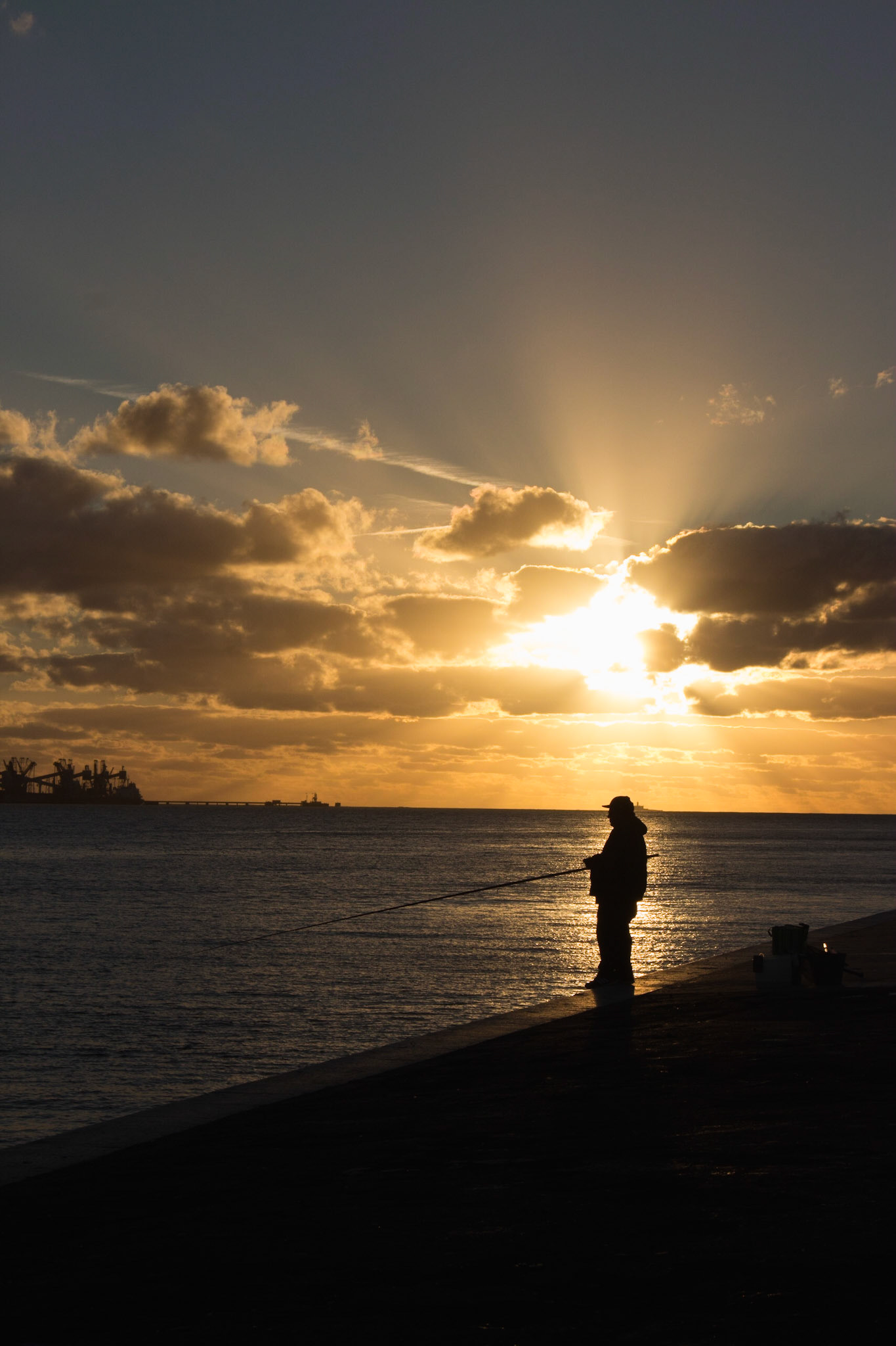 Sunset, Tajo river, Lisbon