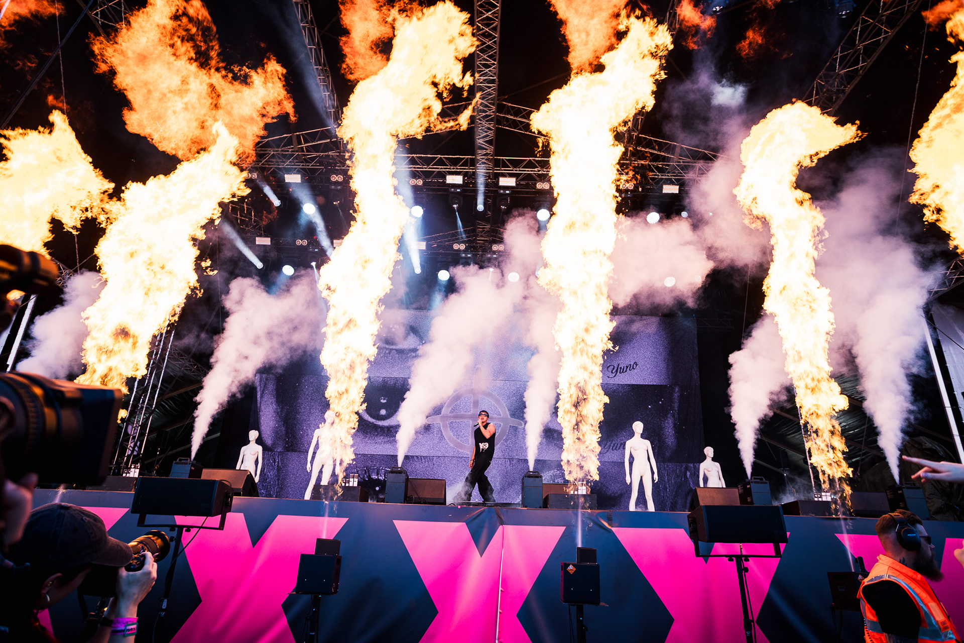 Averagekidluke, Ilosaarirock