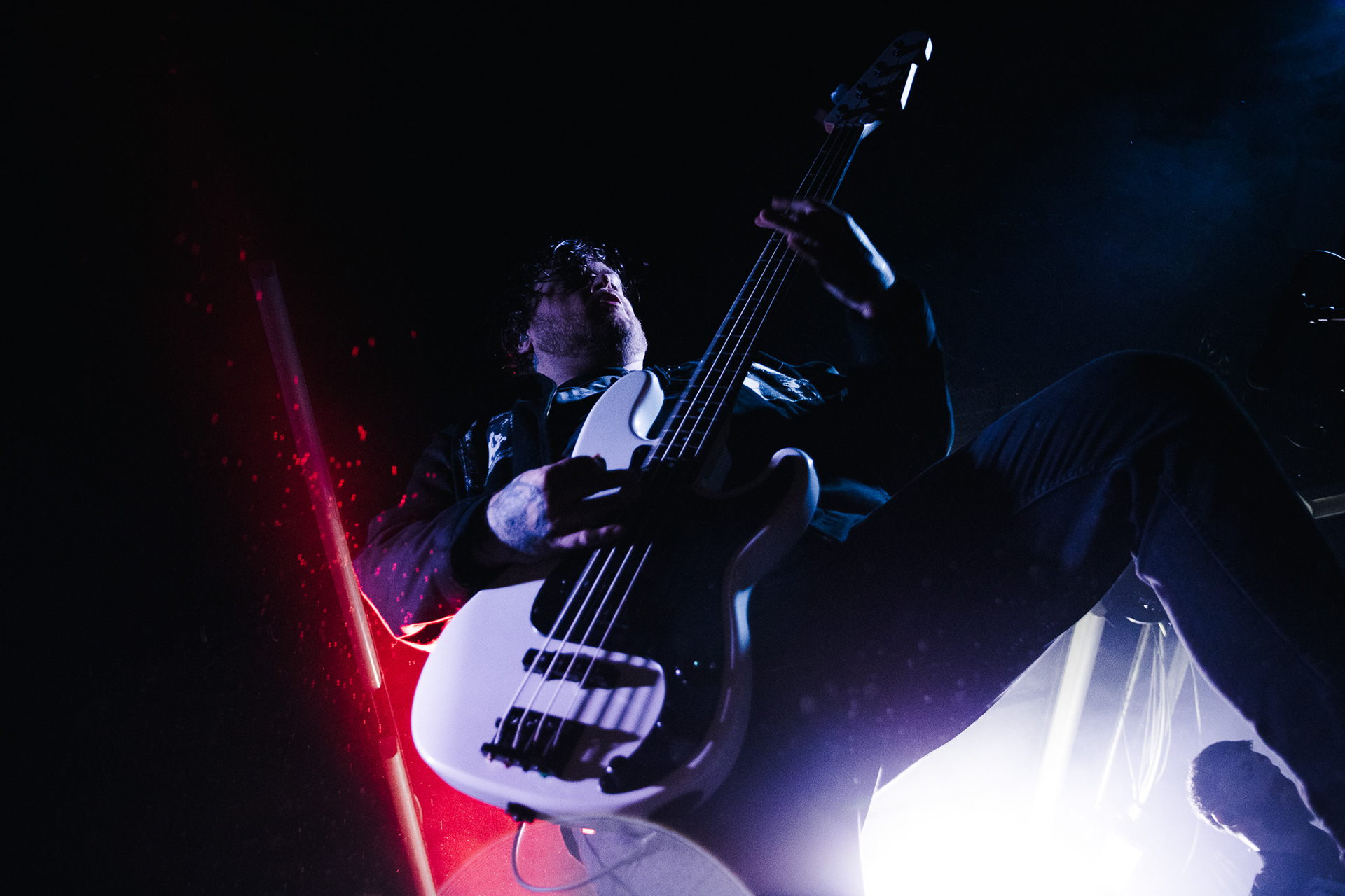 While She Sleeps, Tanssisali Lutakko