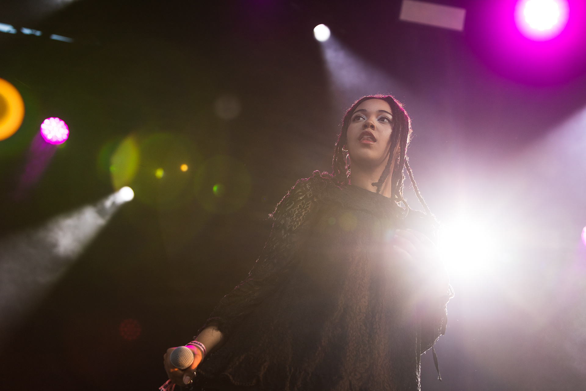 ALT BLK ERA, Ilosaarirock