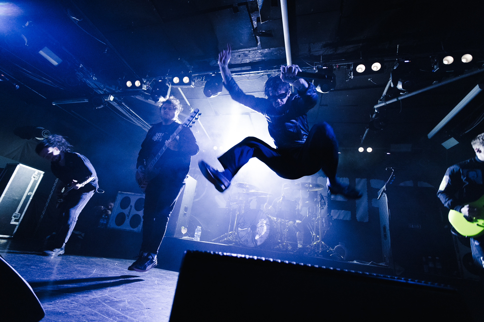 While She Sleeps, Tanssisali Lutakko