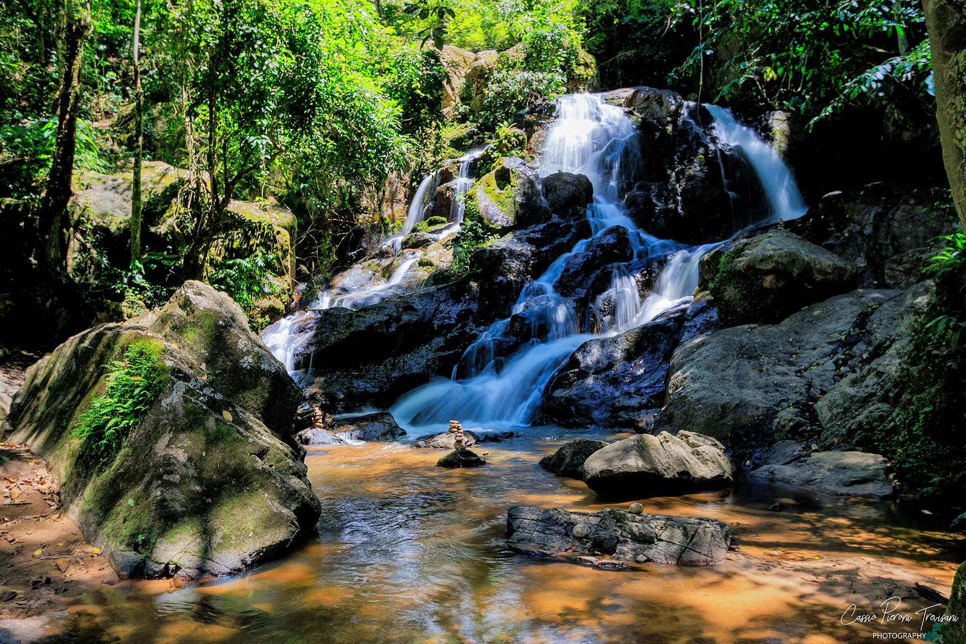 Taboão — a quiet harmony of water, stone, and green in the heart of the forest.