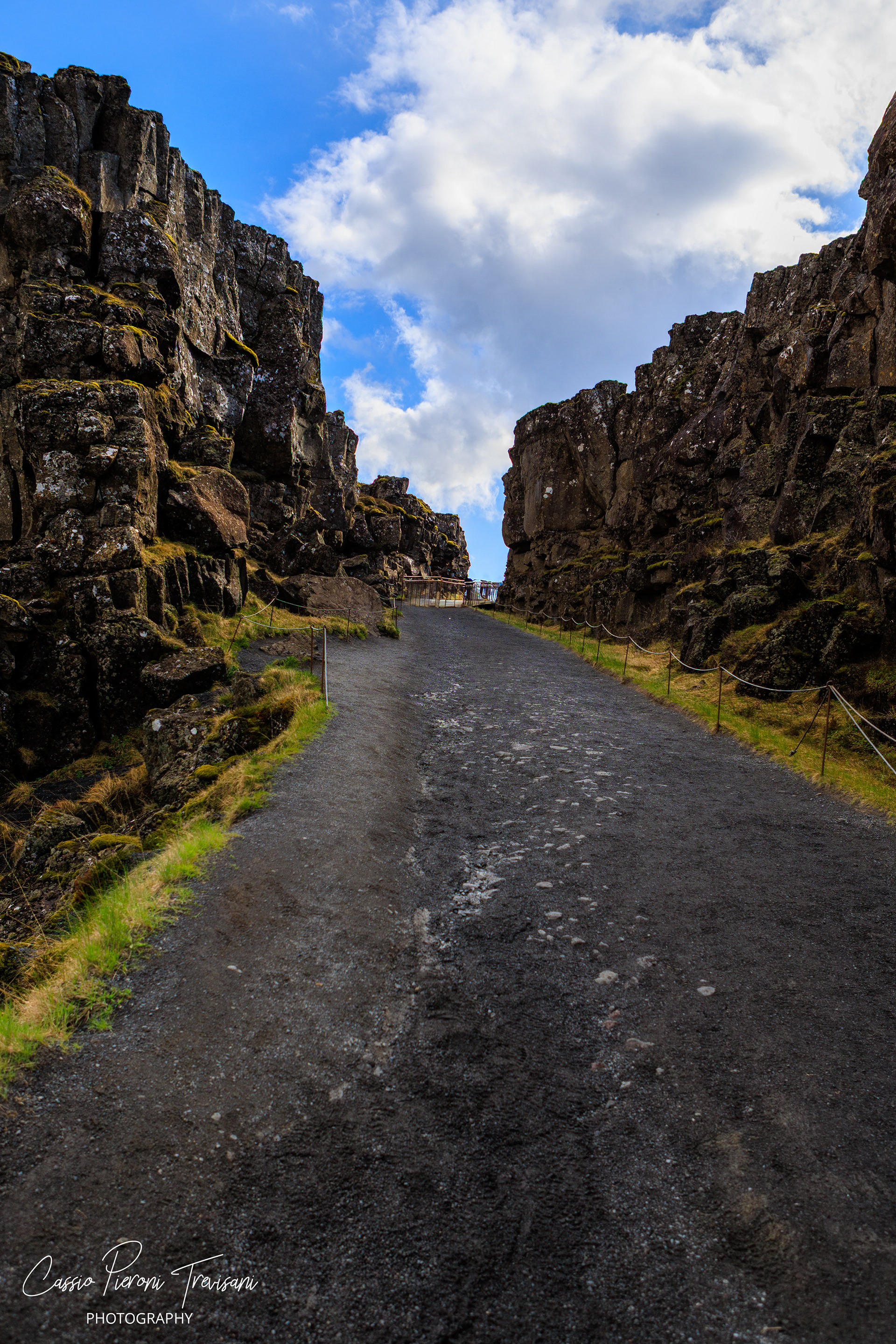 Þingvellir National Park, Almannagjá, Iceland tectonic plates, continental divide, Iceland geology