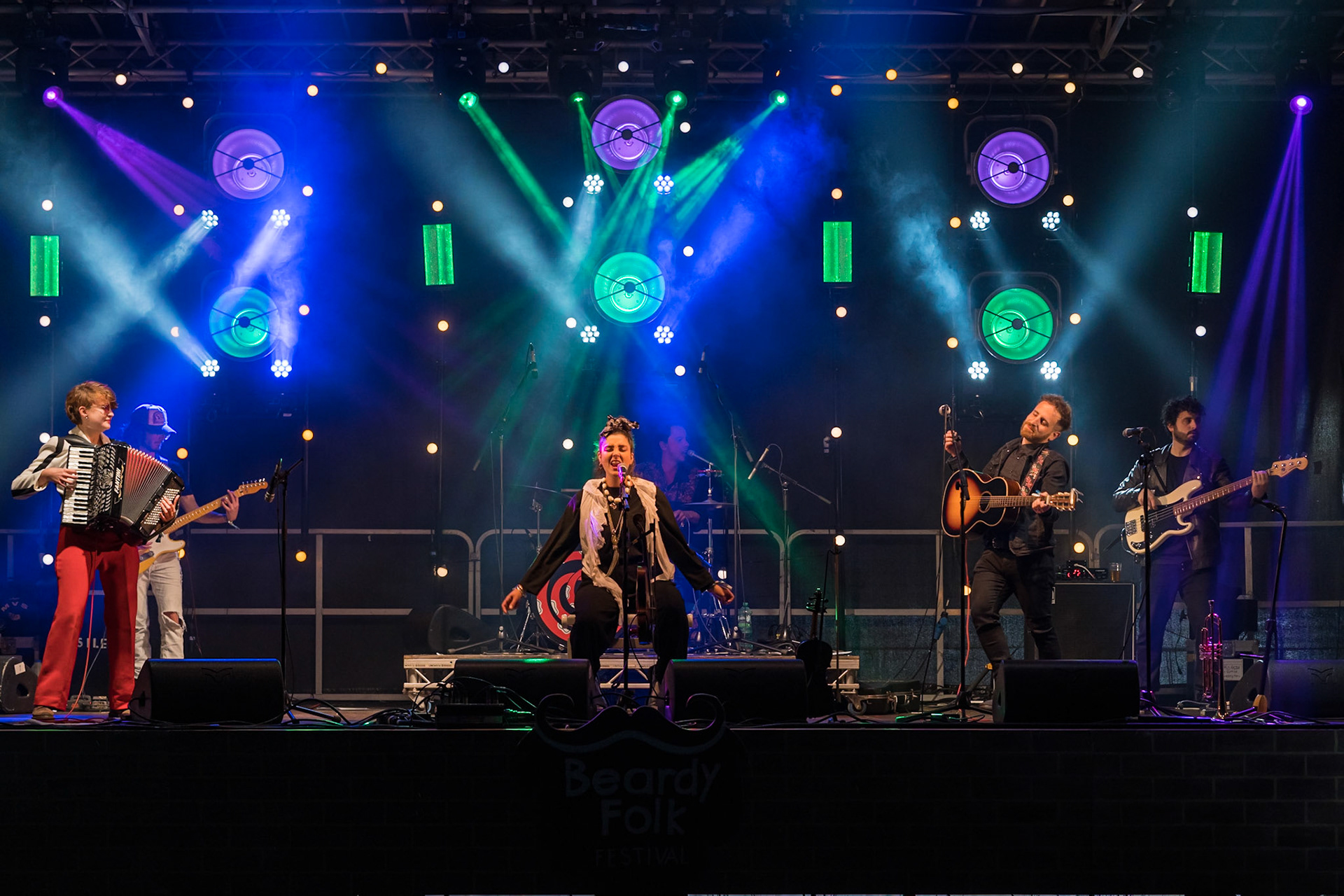 Holy Moly & The Crackers