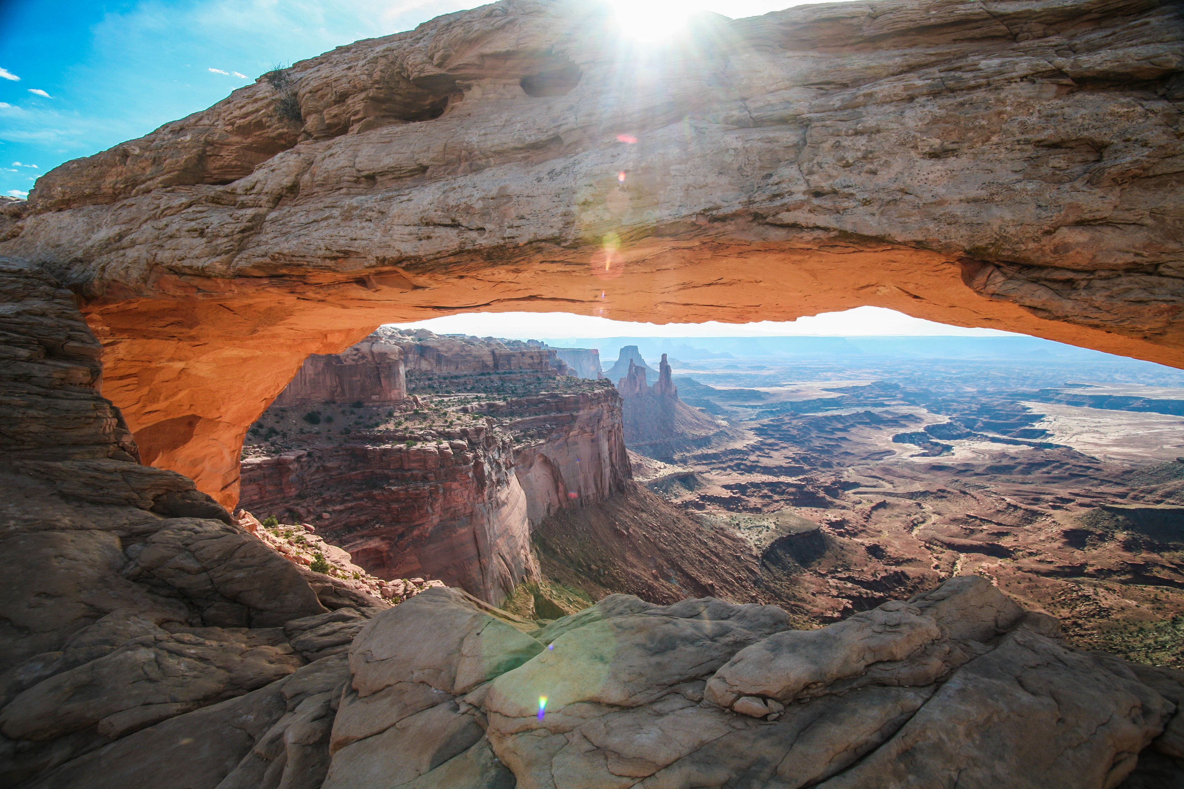 No matter how much time you may have to spend at Canyonlands Nation Park in Utah, the one spot you cannot miss is its crown jewel Mesa Arch