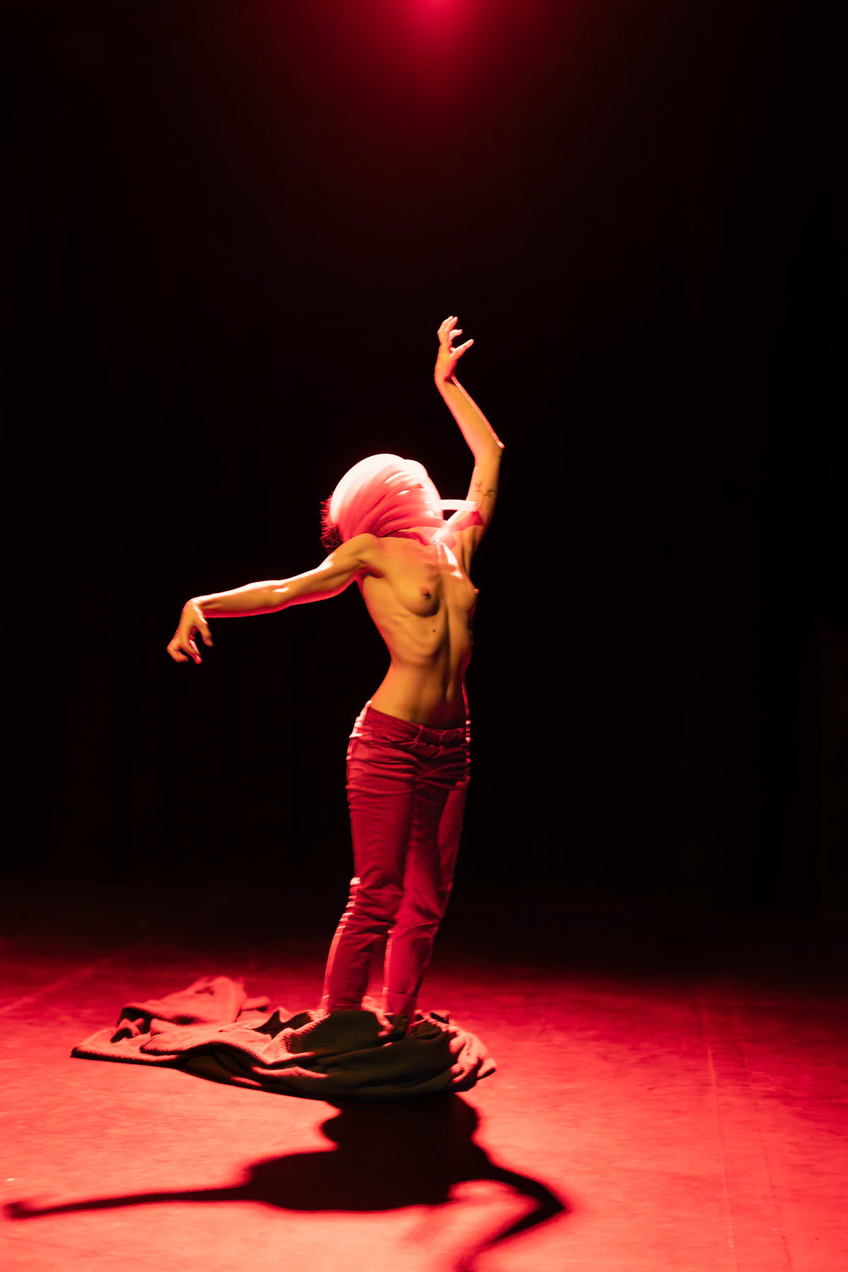 A BUTOH PELAO - Proyecto conjunto de Jonathan Martineau y Matilde J Ciria 