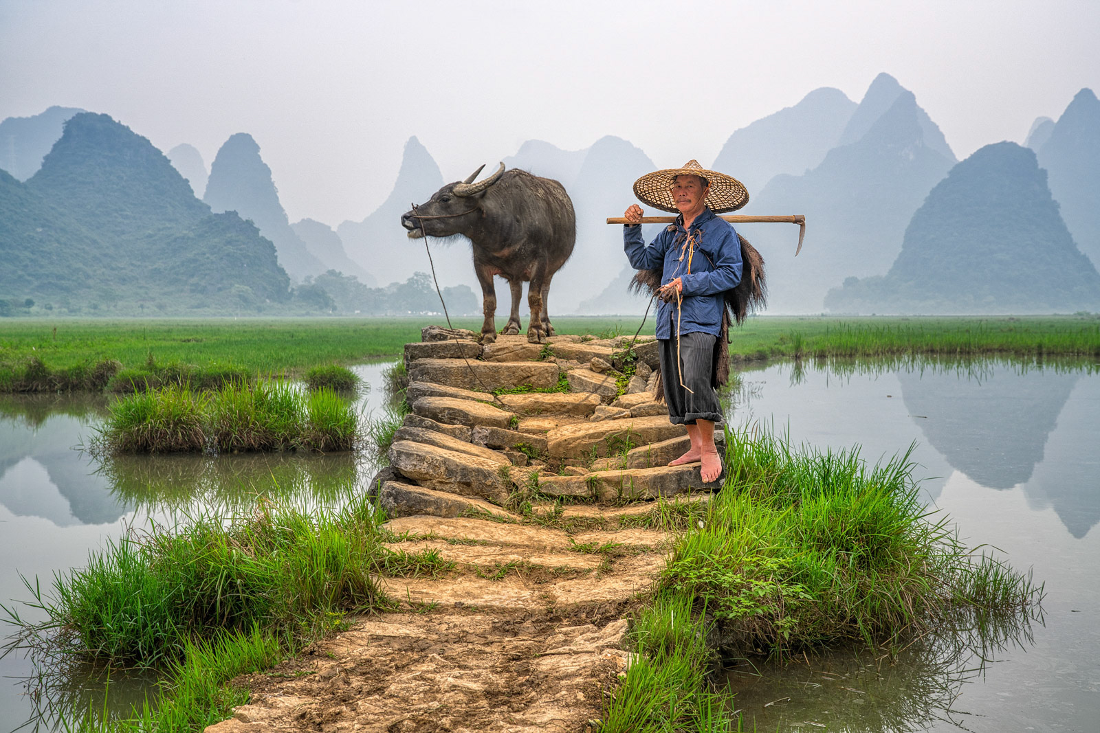Guilin Farmer At Scholar Bridge Huixian